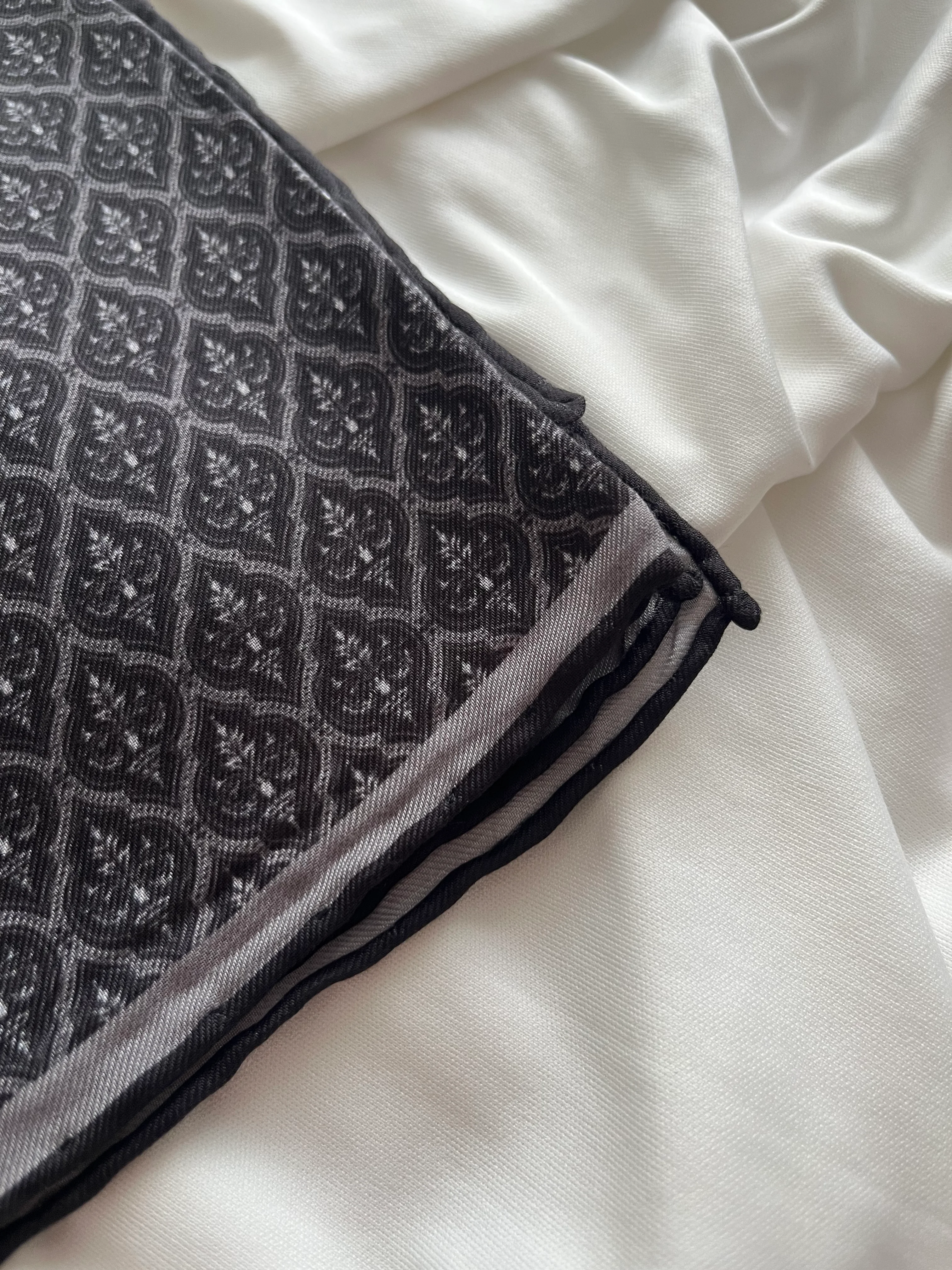 Etnik Minik Desenli Soft Eşarp