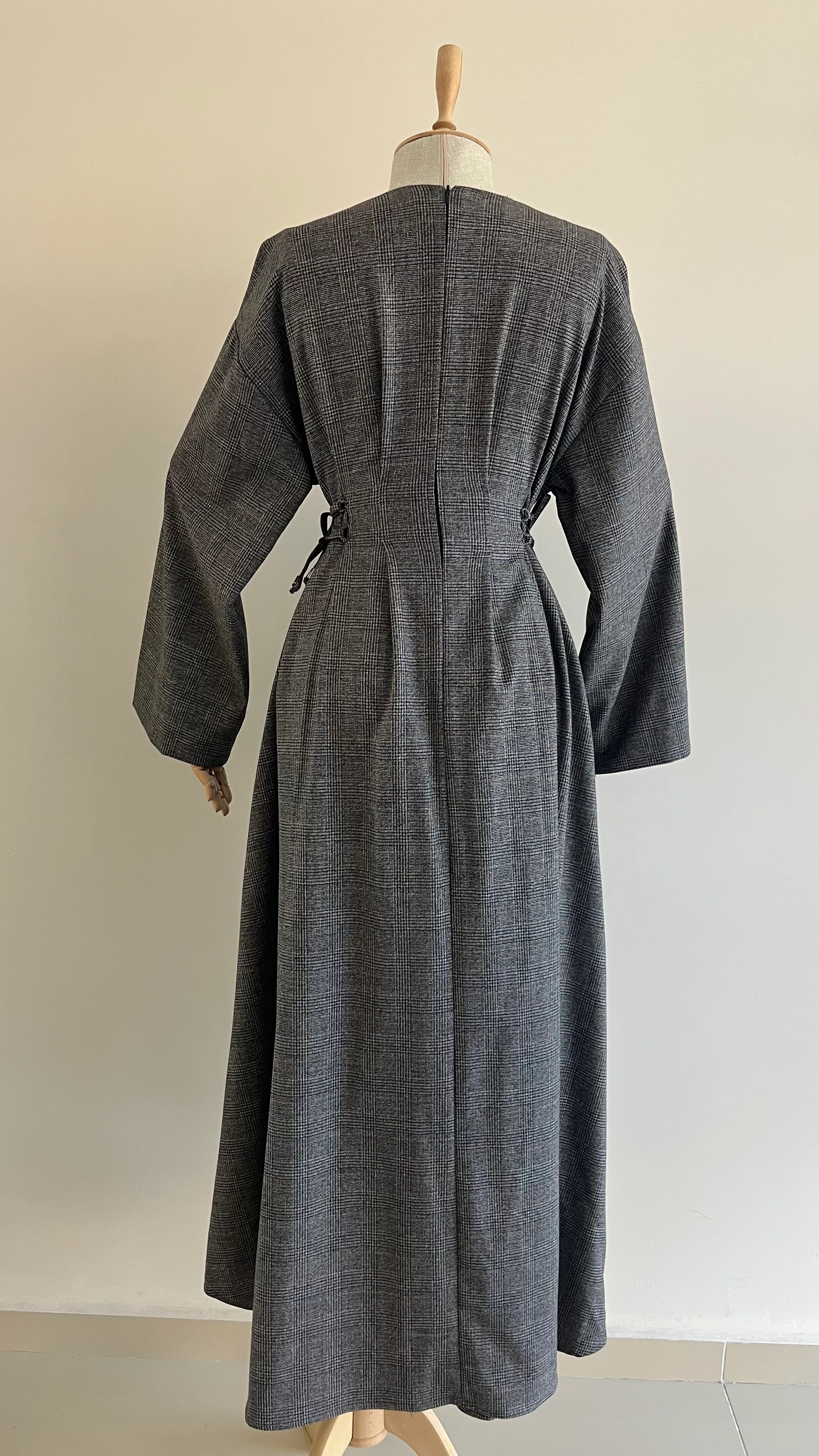 Bağlama Detaylı Ekose Elbise