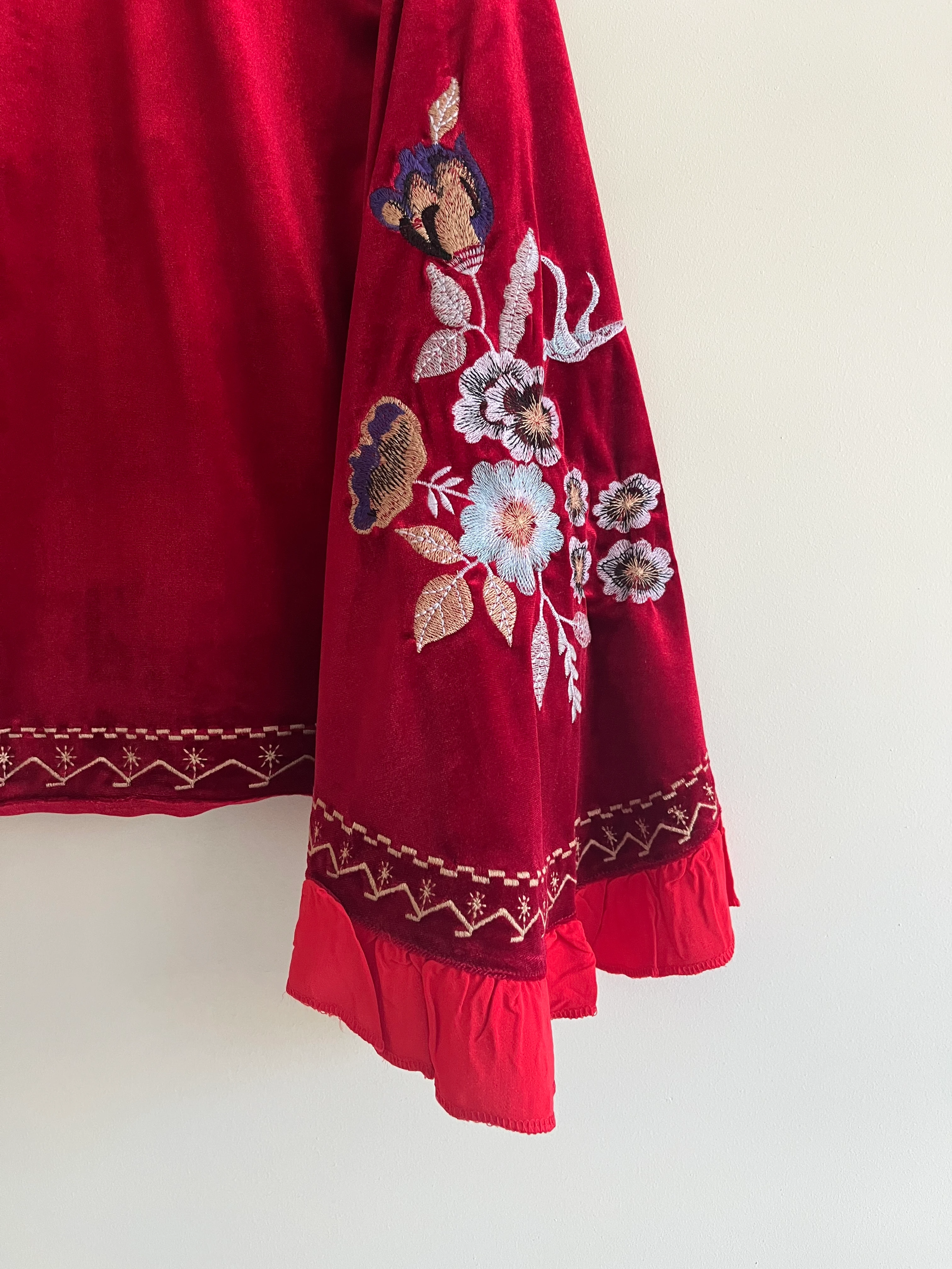 Kadife Nakışlı Ceket