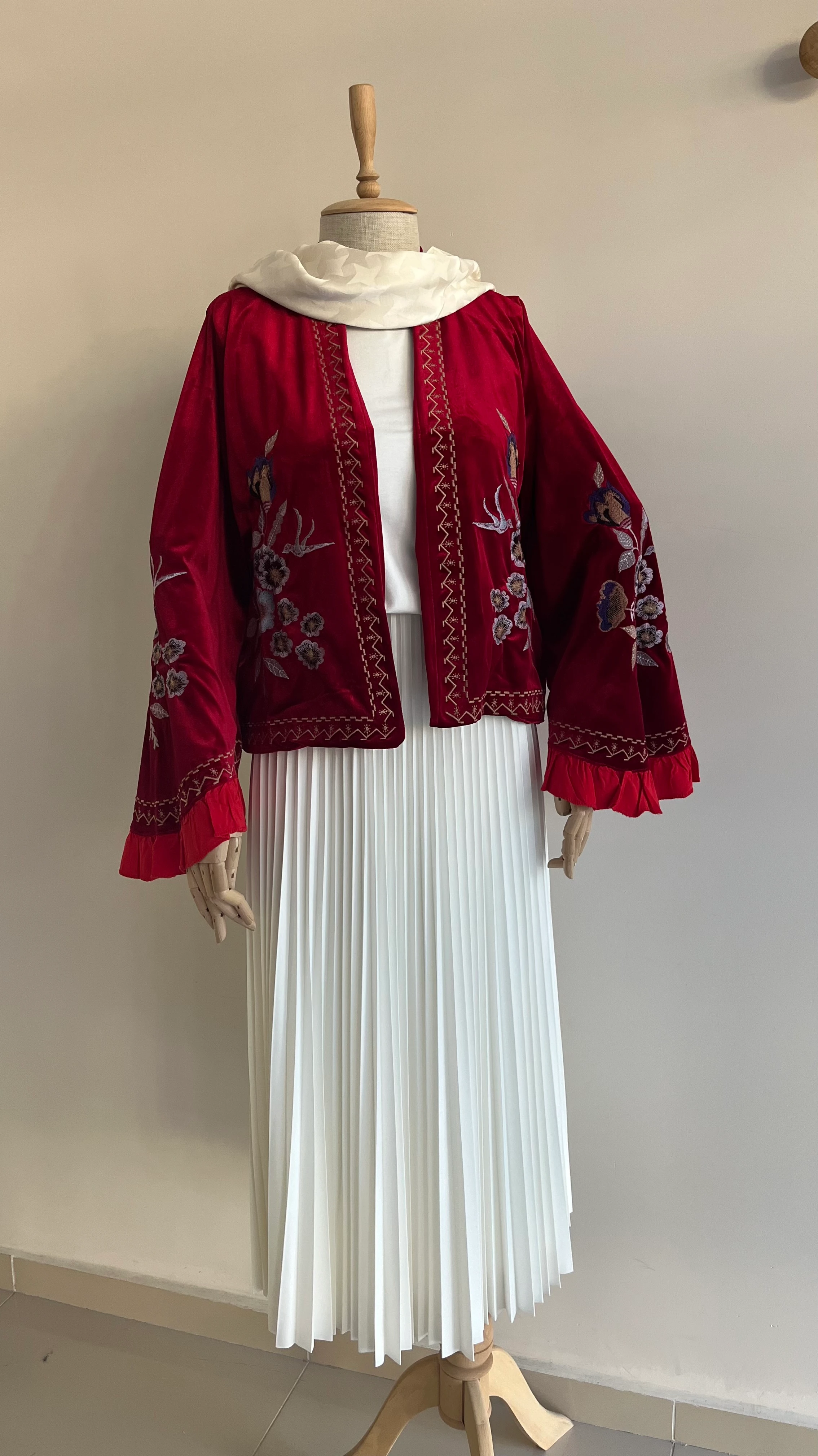 Kadife Nakışlı Ceket