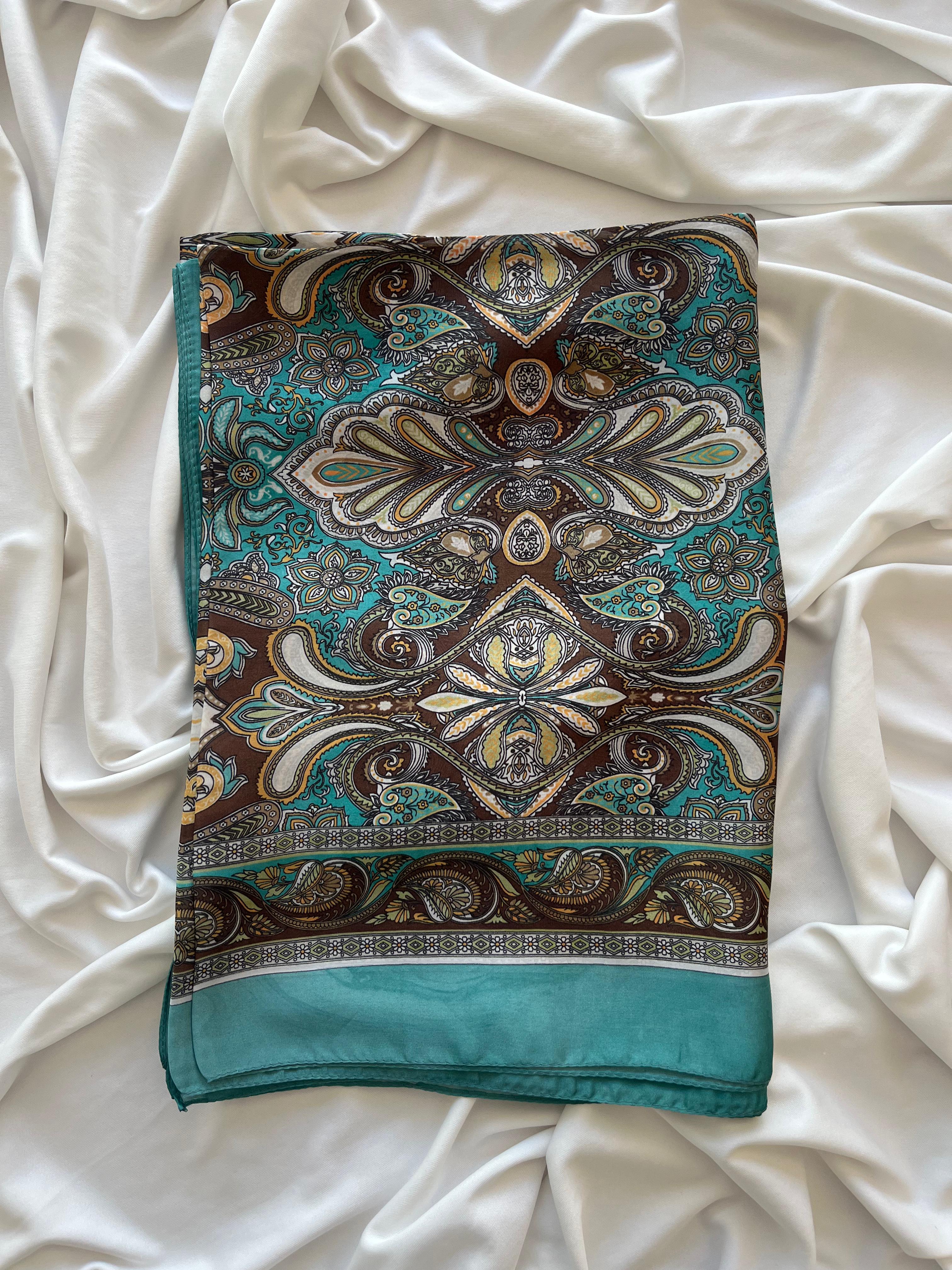 Desenli Hint İpeği Şal