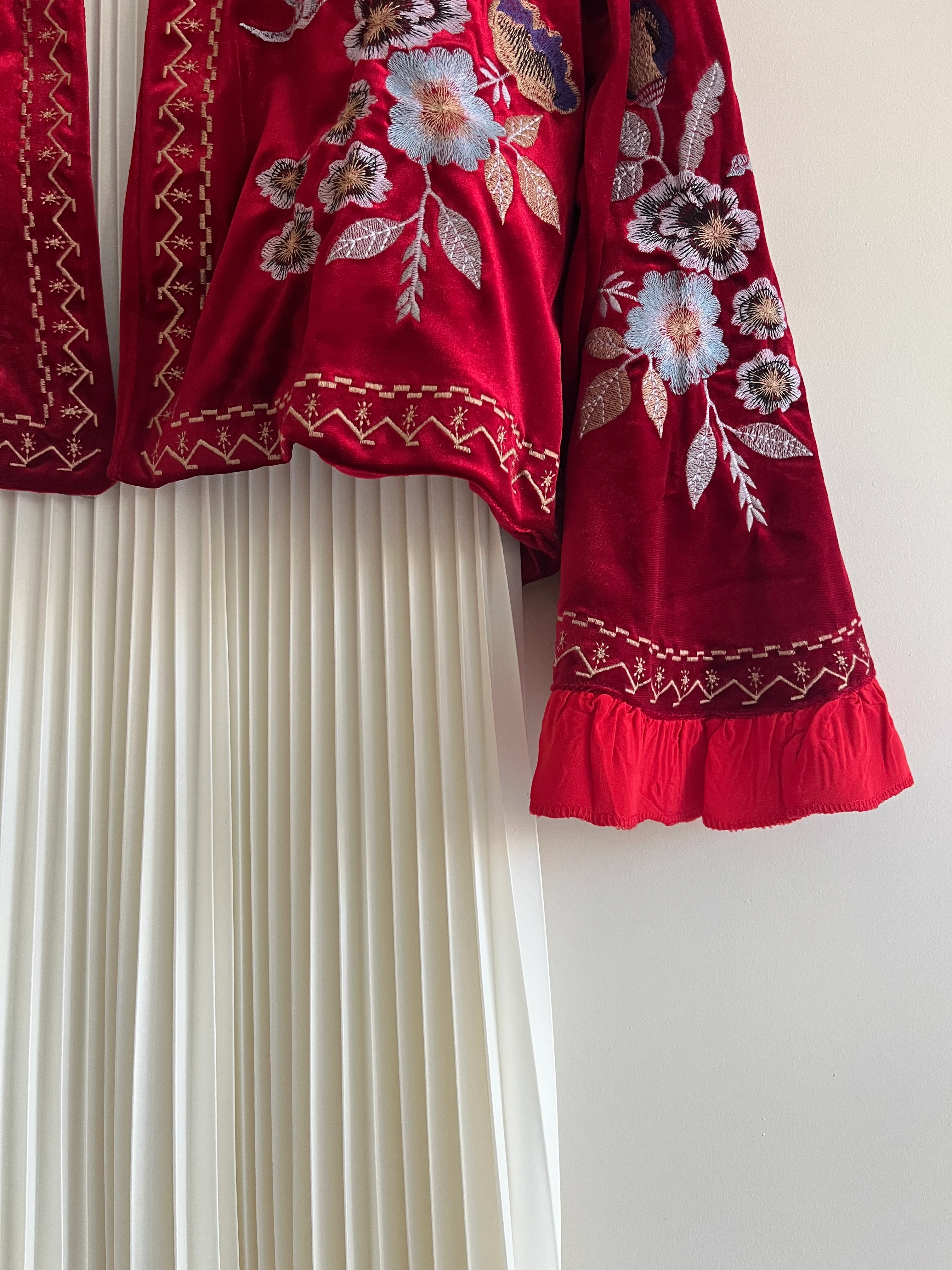 Kadife Nakışlı Ceket