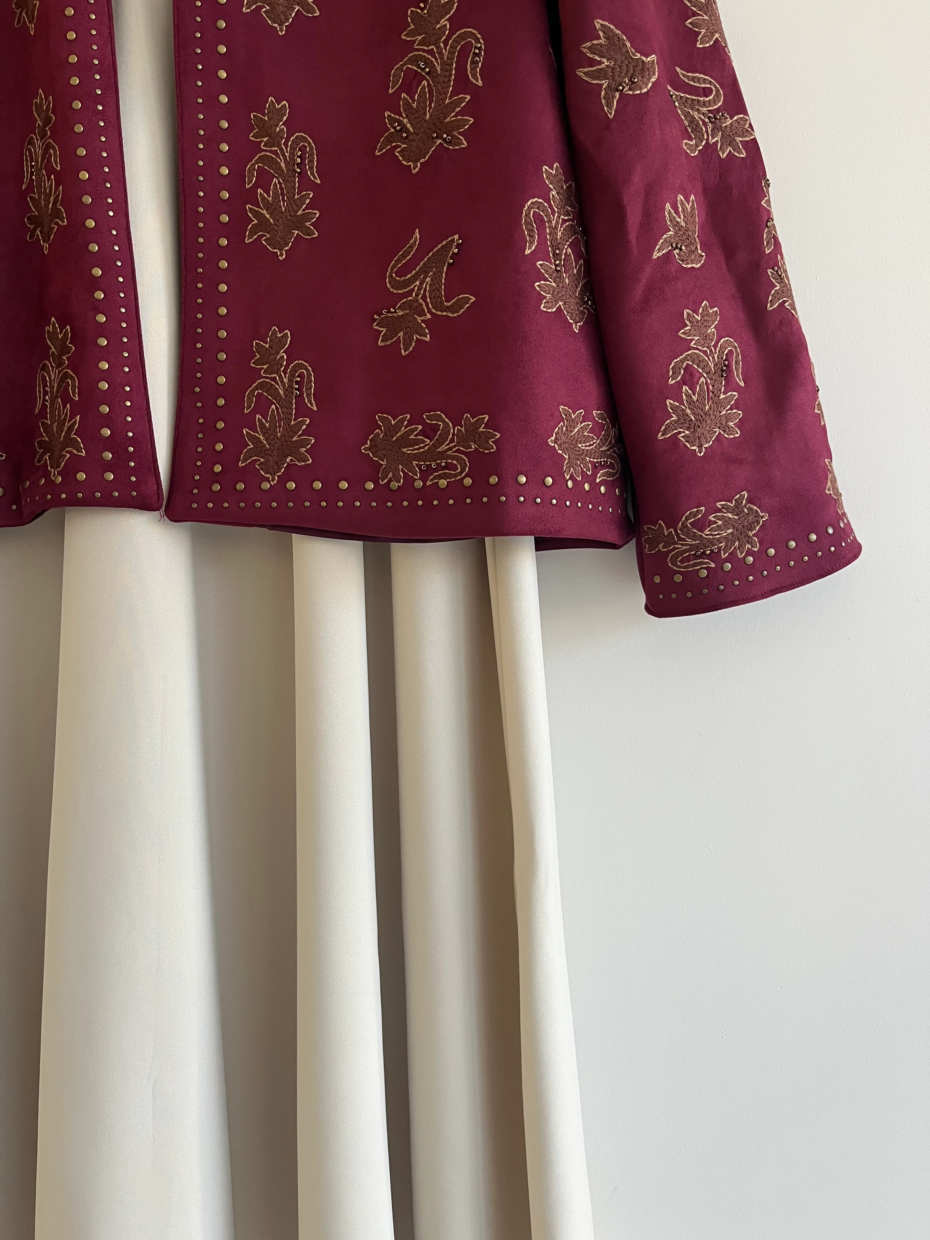 Boncuk İşlemeli Astarlı Süet Ceket