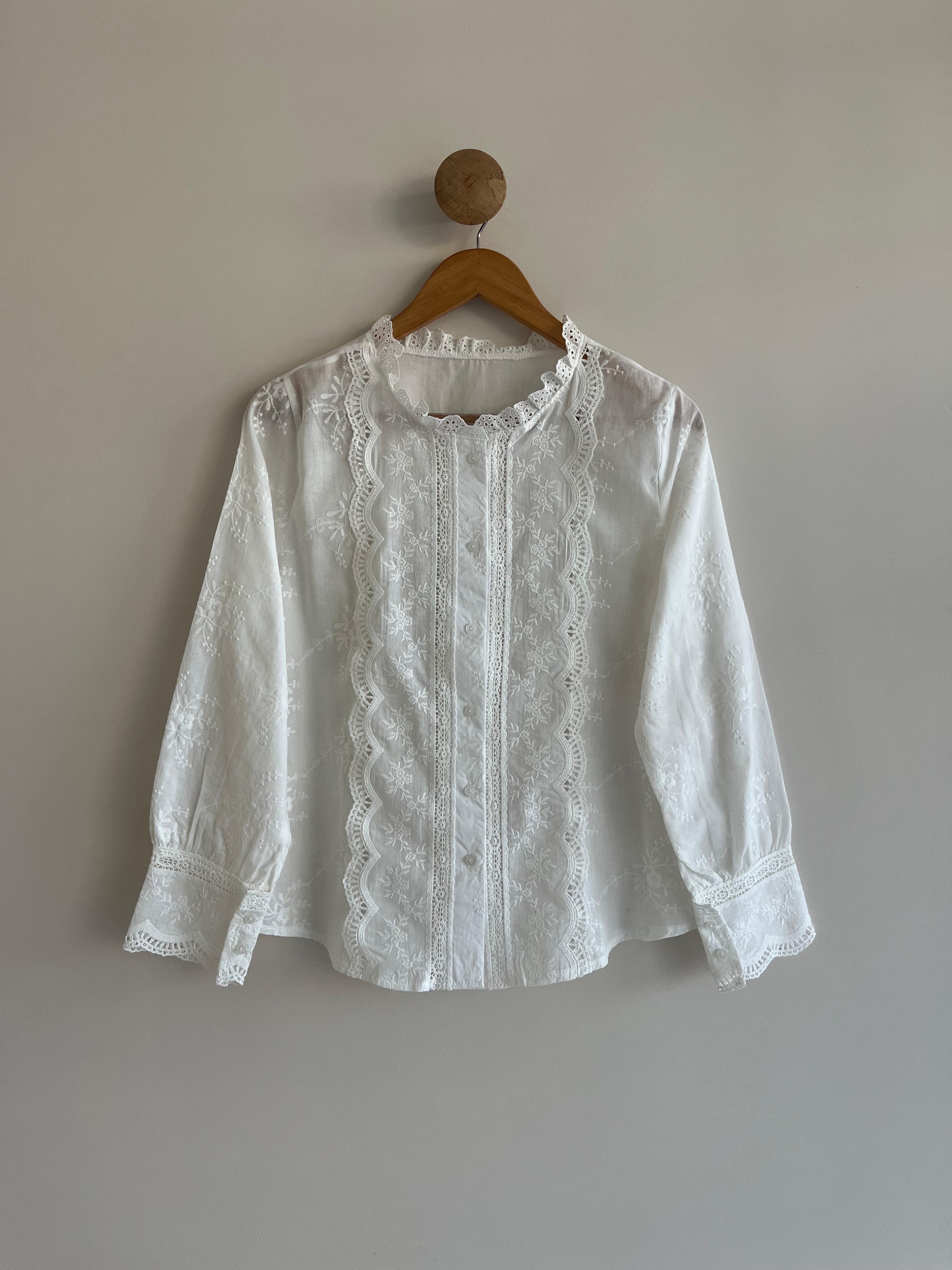 Lace Shirt with Scalloped Collar 