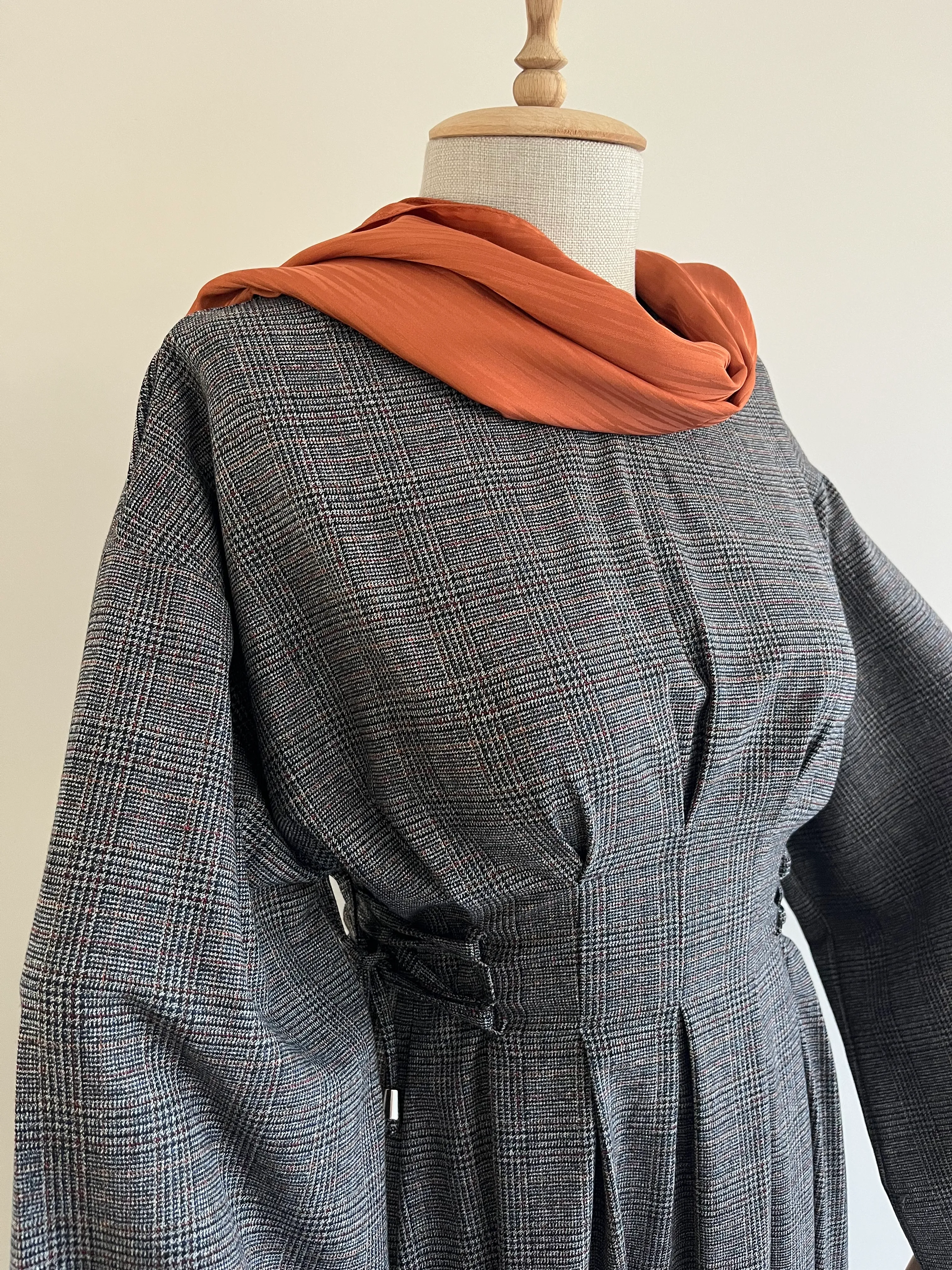 Bağlama Detaylı Ekose Elbise