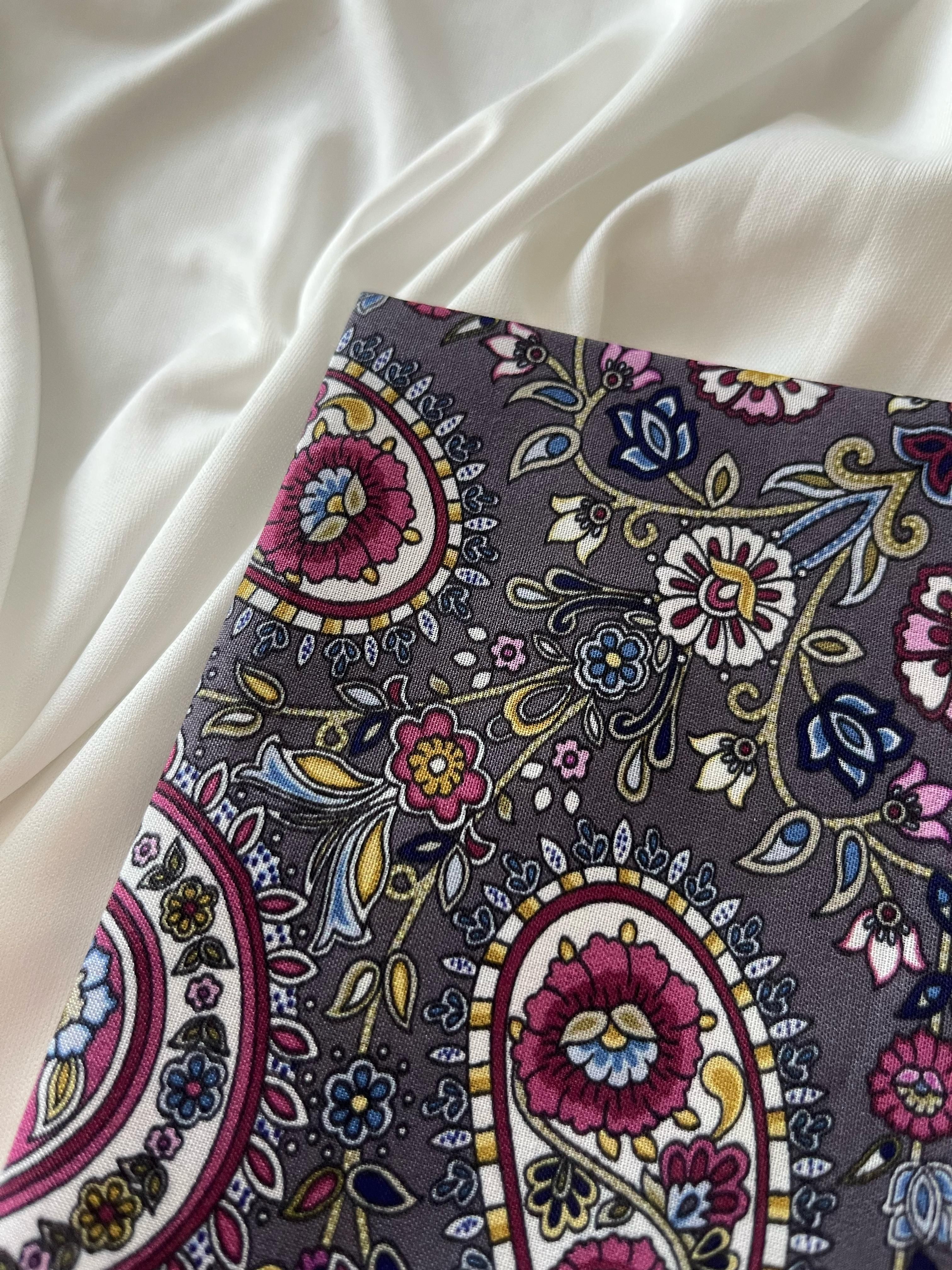 Drop Patterned Ethnic Shawl