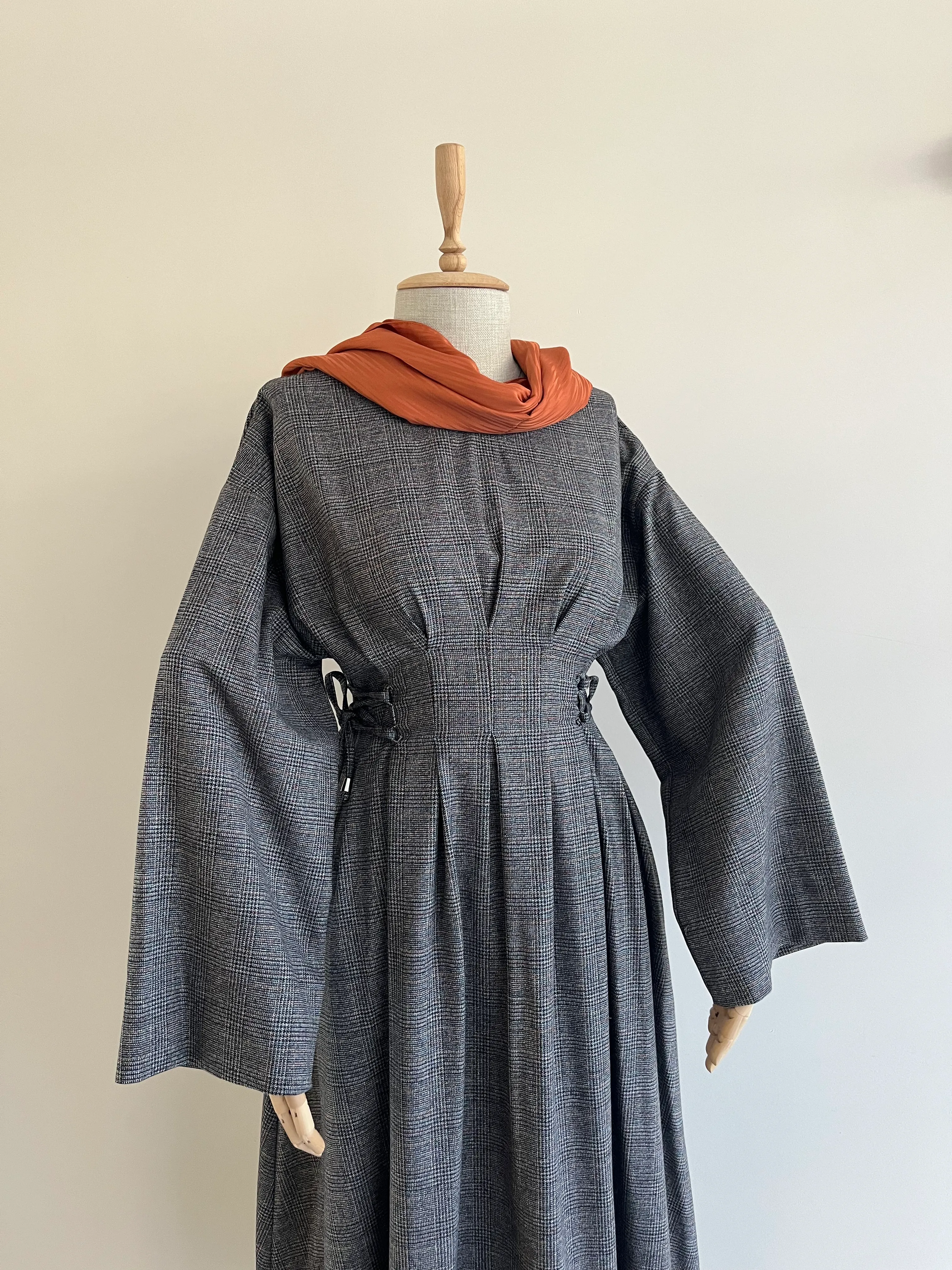 Bağlama Detaylı Ekose Elbise