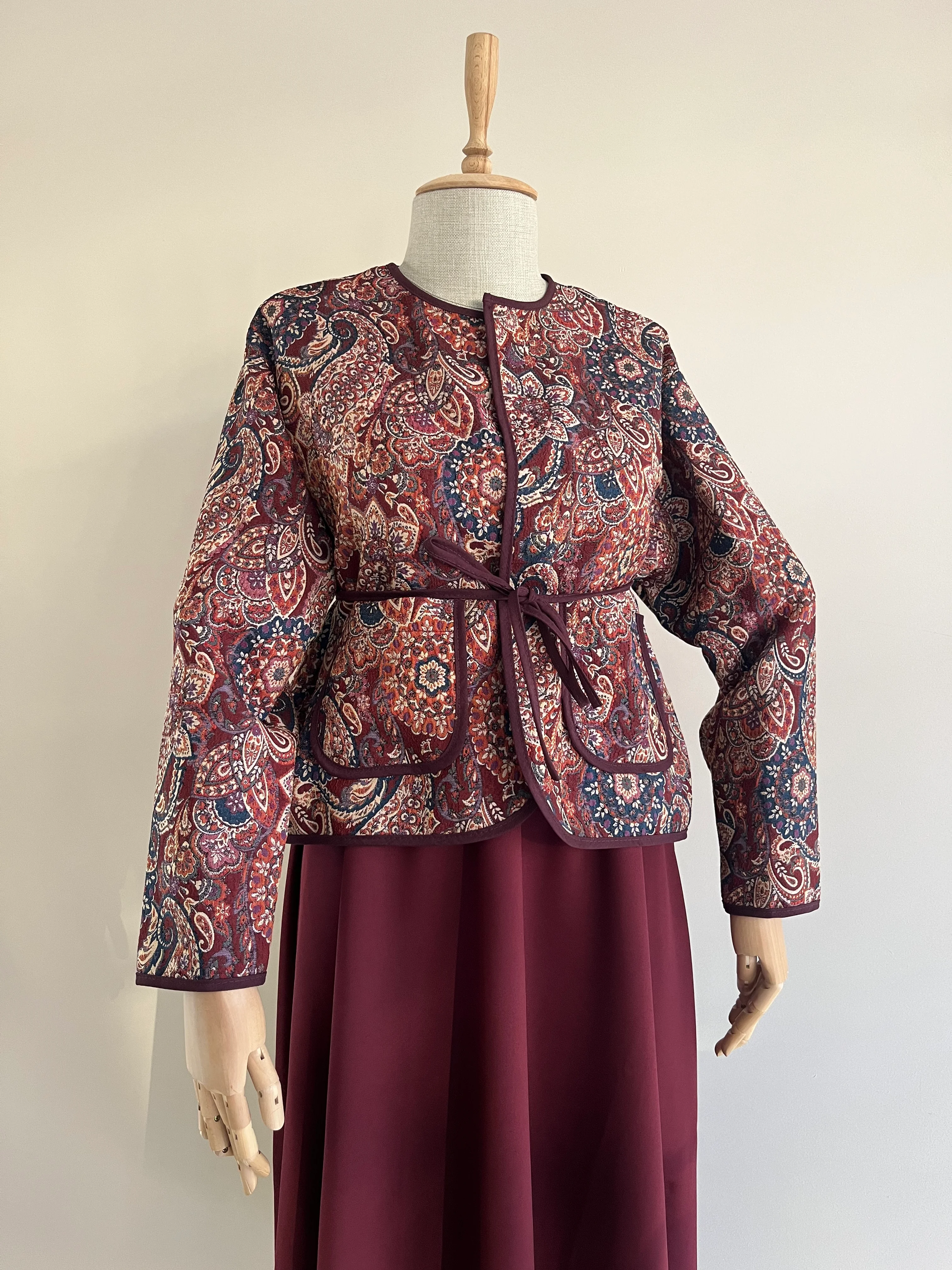 Kırmızı Etnik Desenli Ceket