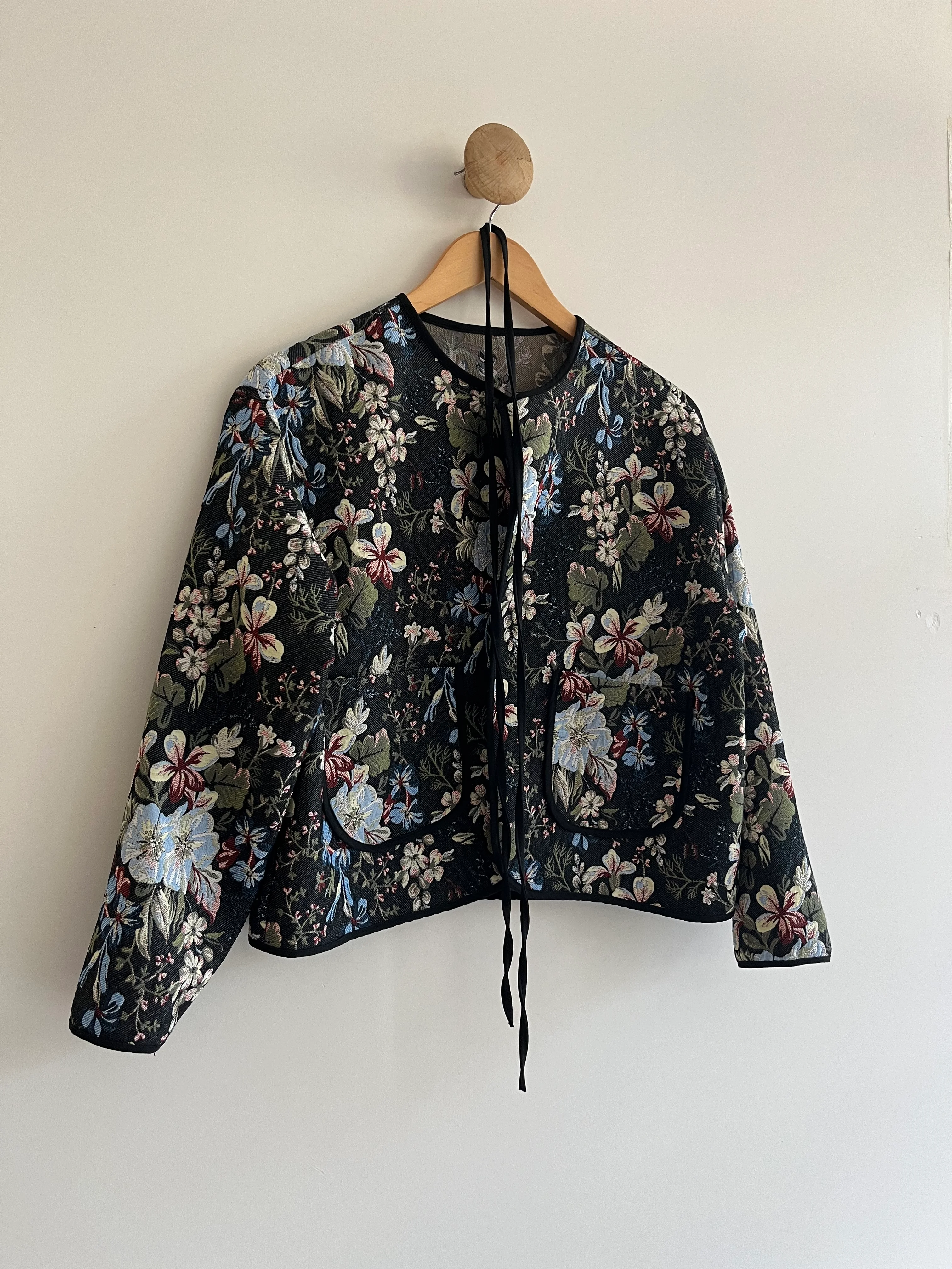 Siyah Etnik Desenli Ceket