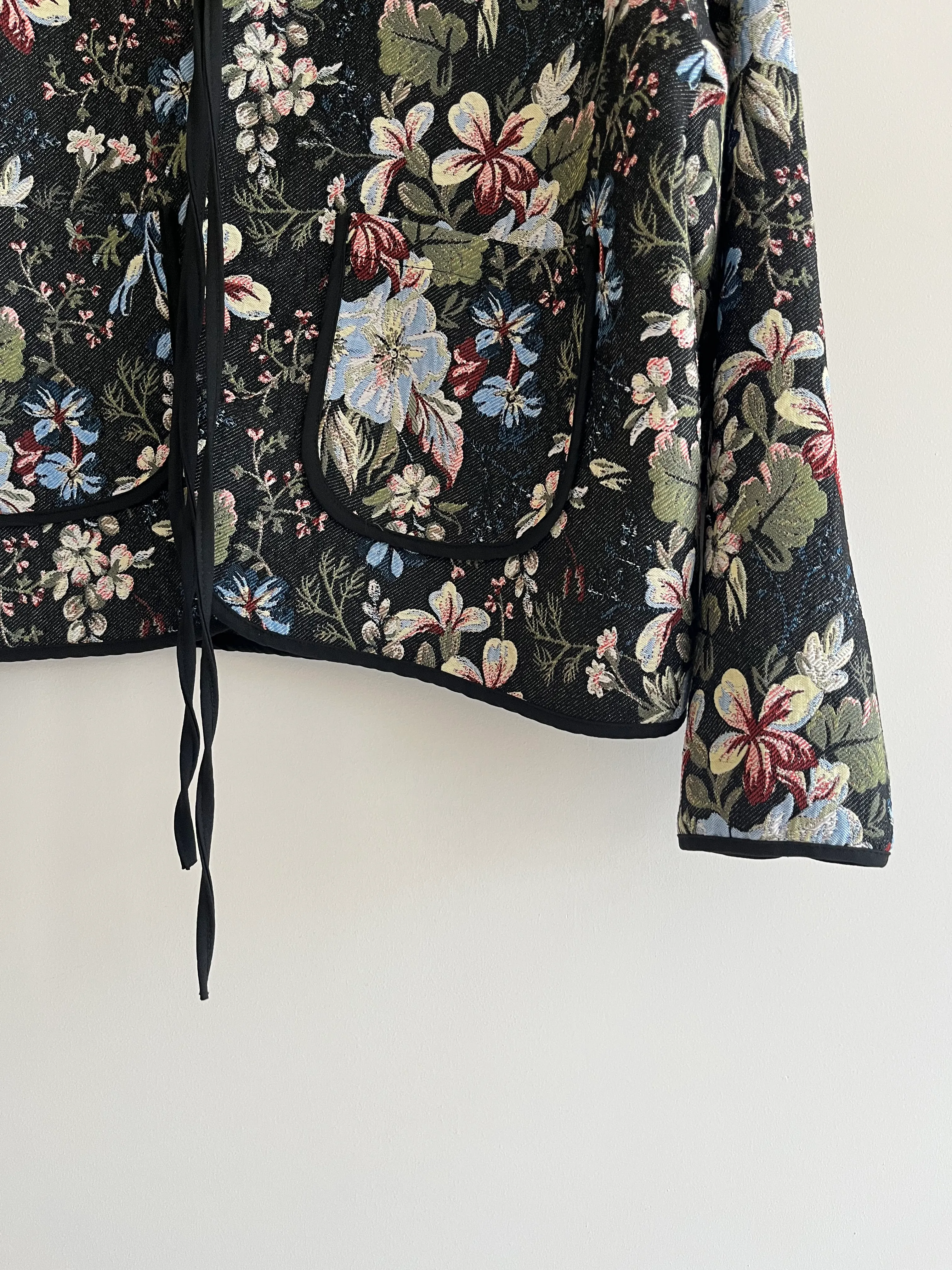 Siyah Etnik Desenli Ceket