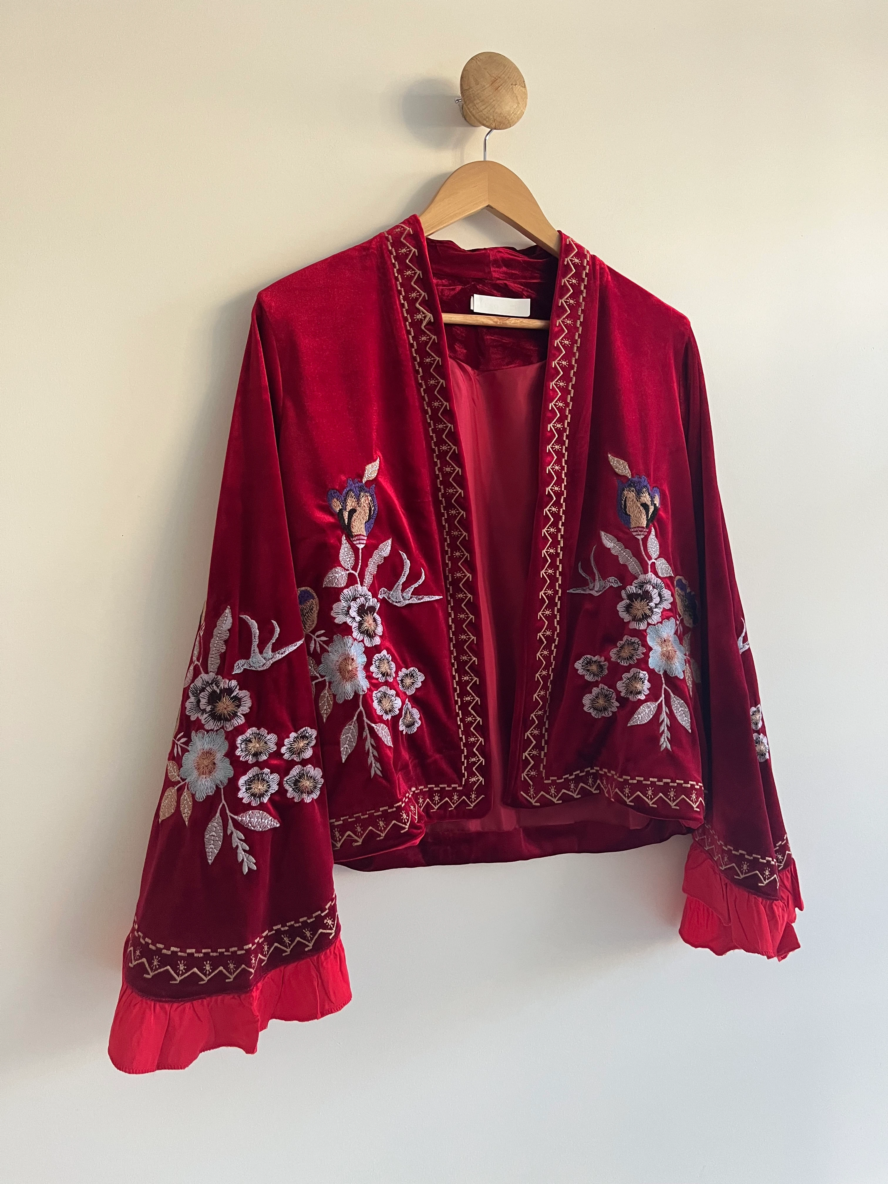 Kadife Nakışlı Ceket