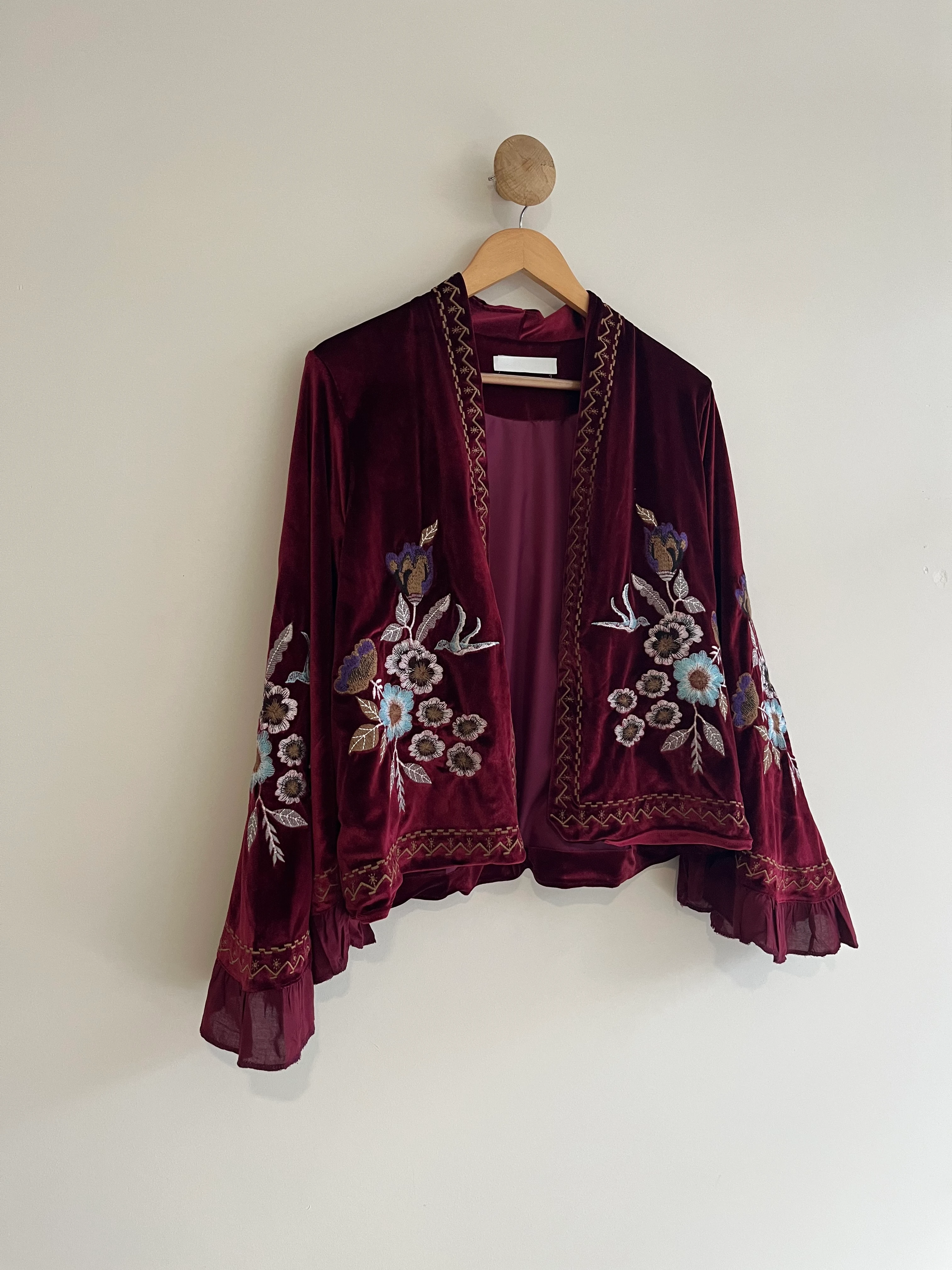 Kadife Nakışlı Ceket