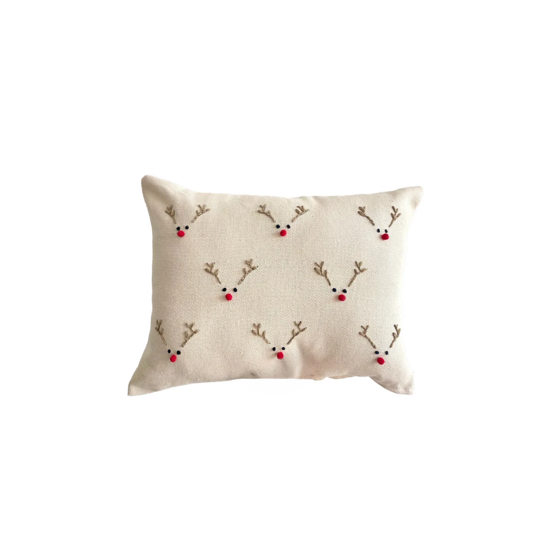 El Örgüsü Ren Geyiği Detaylı Kırlent Kılıfı