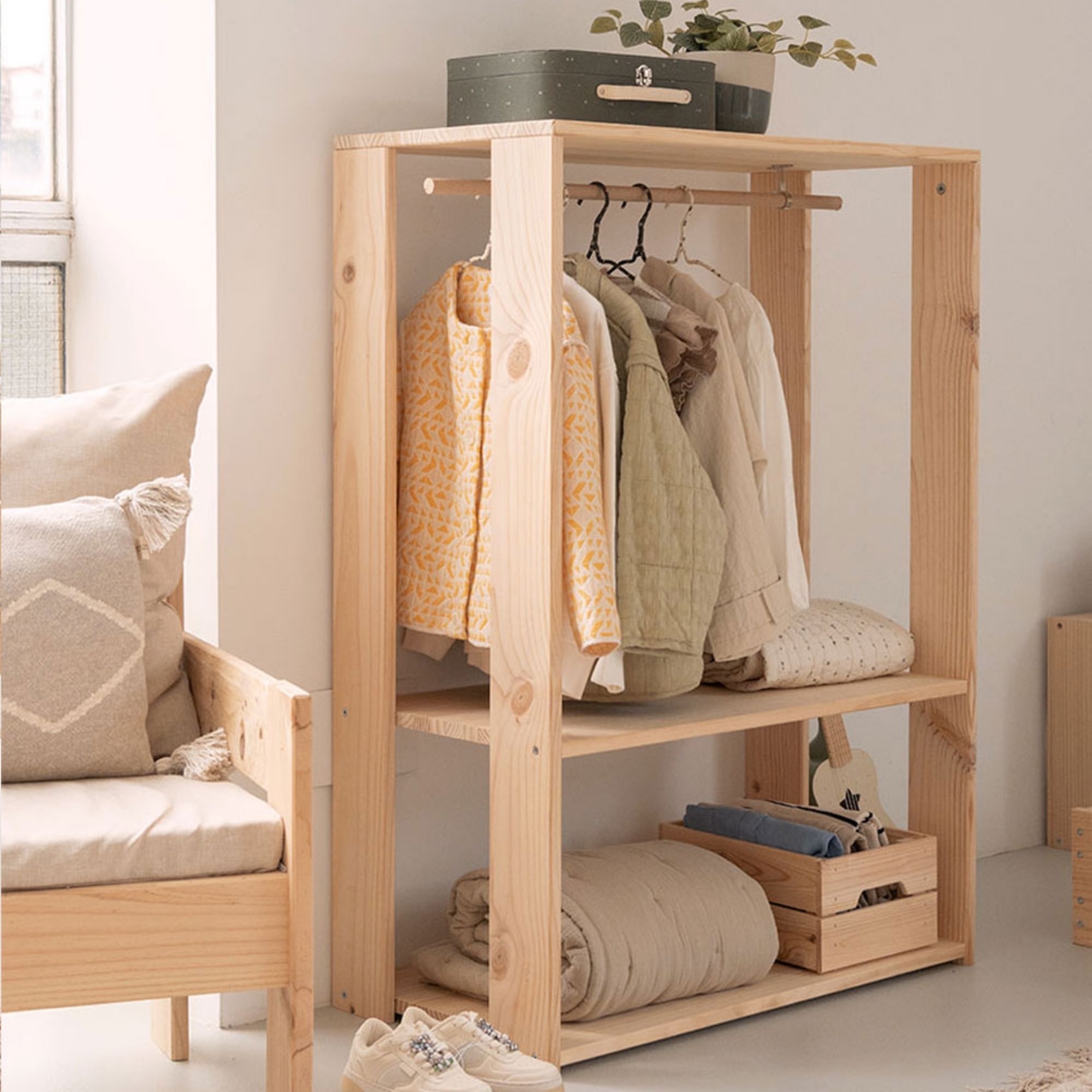 Vienas Montessori Ahşap Çocuk Odası Dolabı