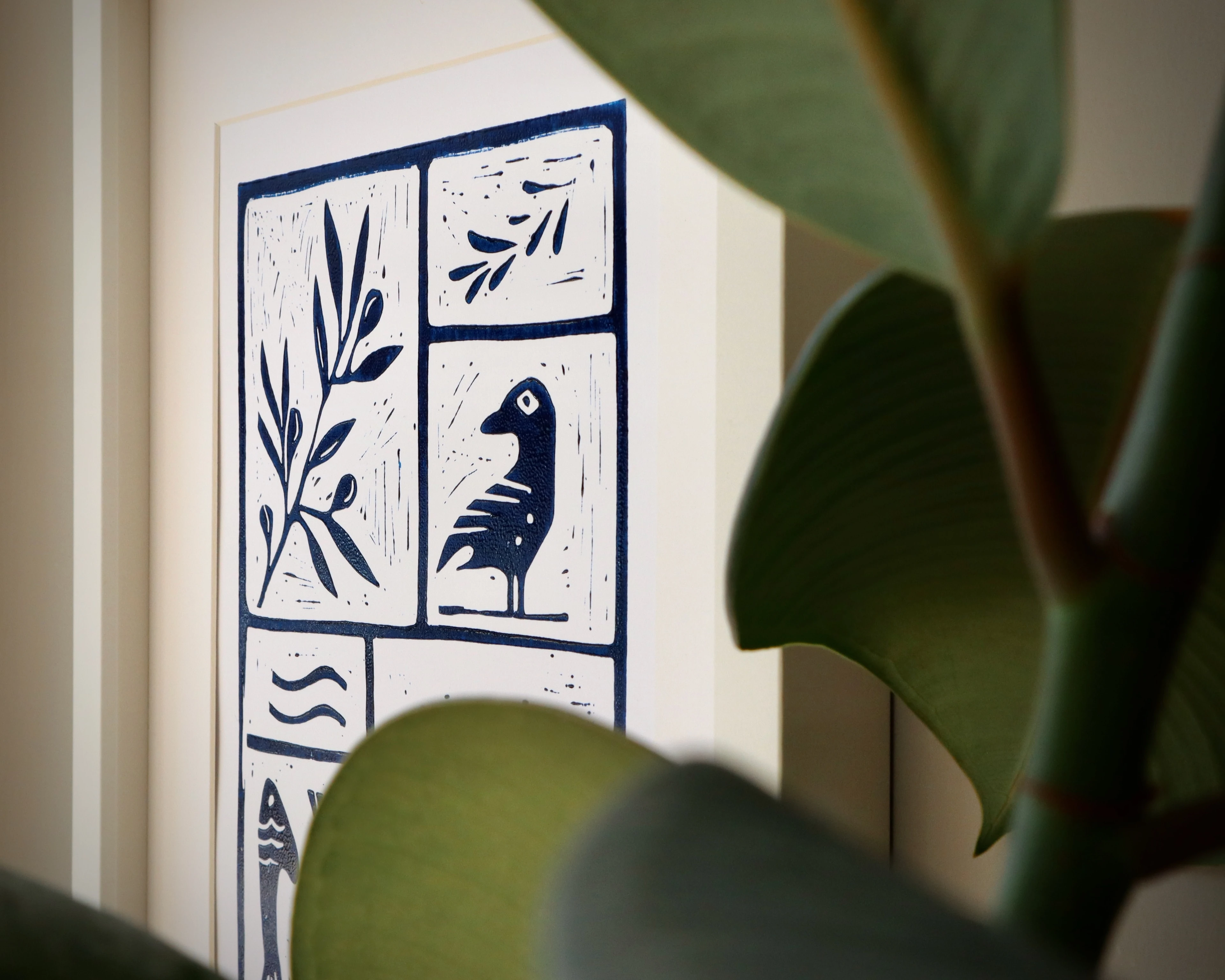 balık etli // beyaz çerçeveli orijinal linol baskı