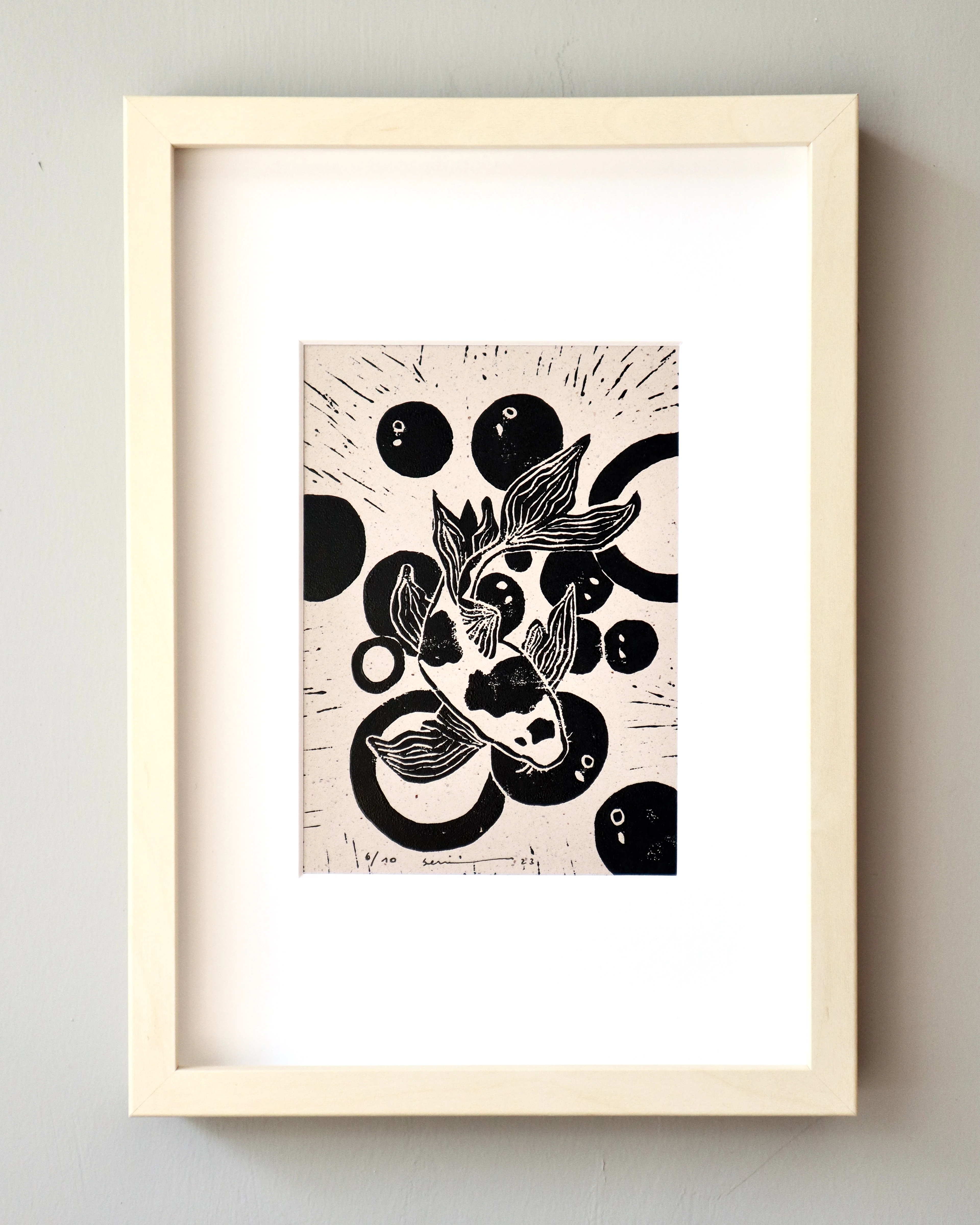 koi // çerçeveli linol baskı