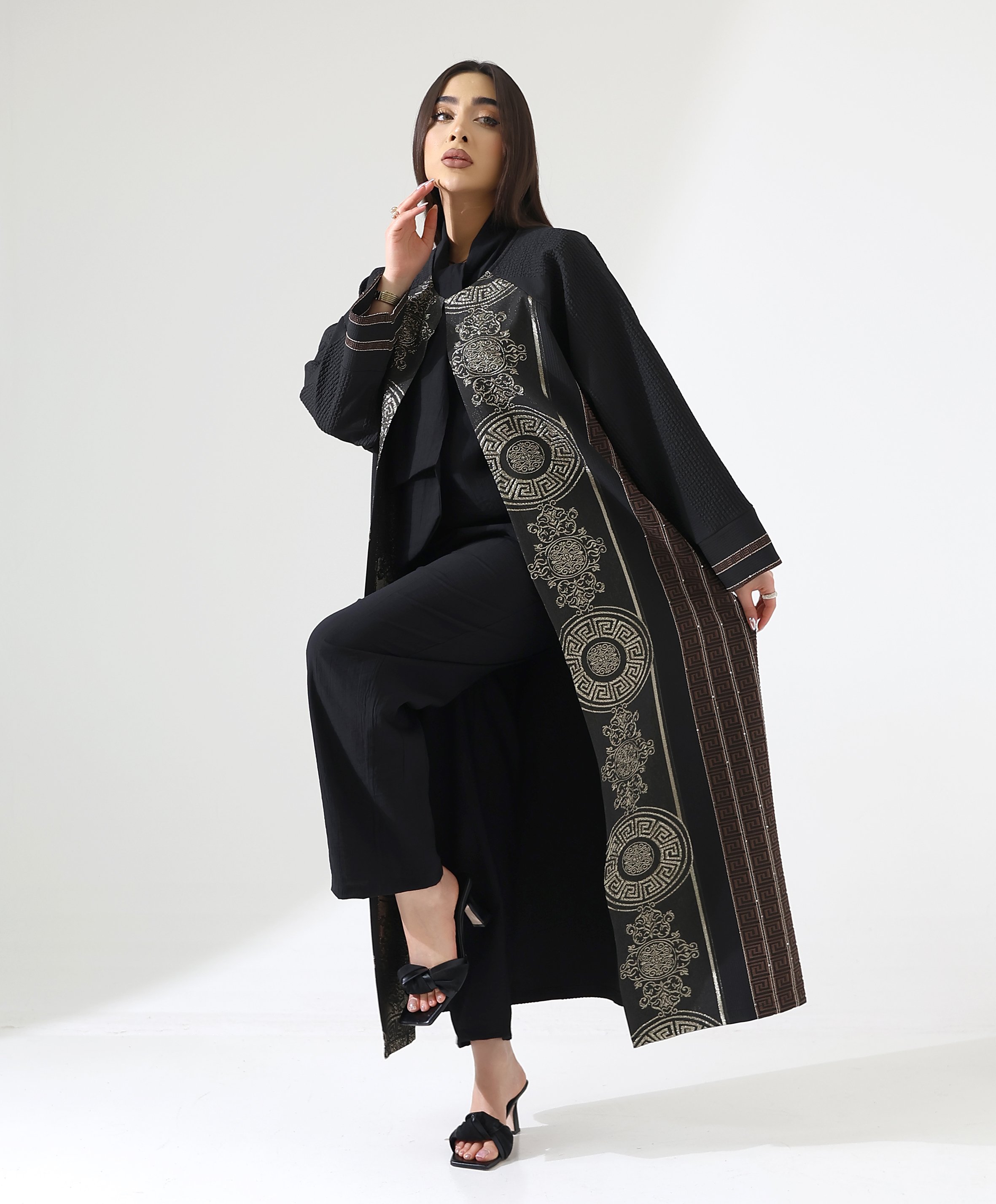 Nakış Desenli Abaya