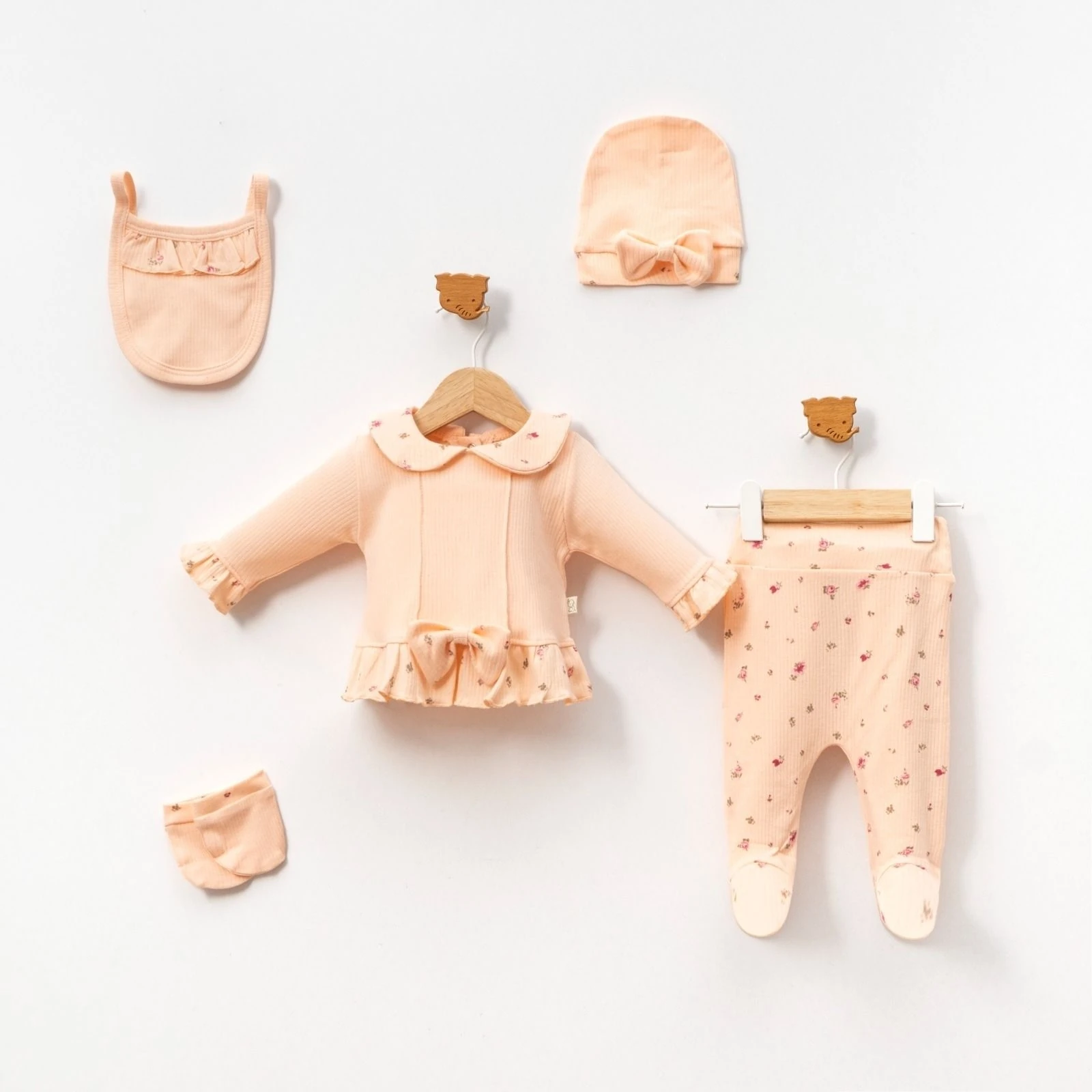 Kız Bebek  Yakalı Çiçek Baskılı 5Li Hastane Çıkışı