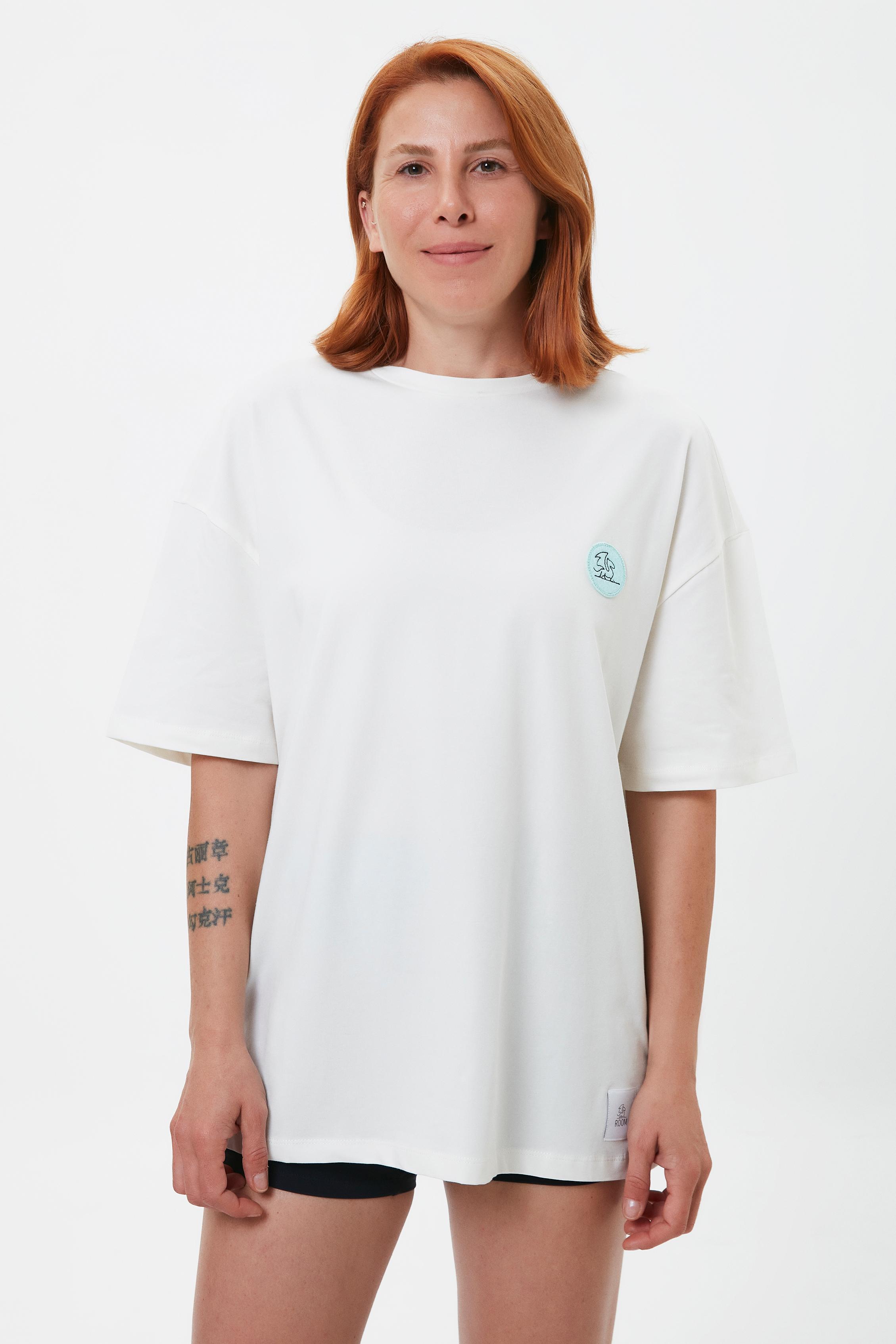 Circle Of Love - Women Oversize T-Shirt