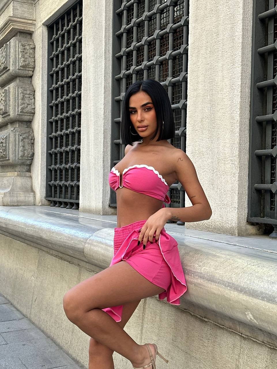 Şortlu Gibeli Sırt Bağlamalı Mini Boy Etekli Takım - PEMBE