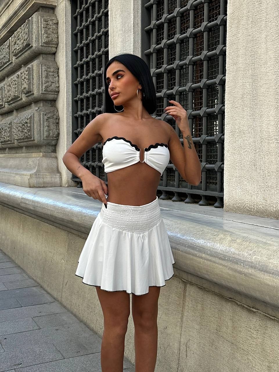 Şortlu Gibeli Sırt Bağlamalı Mini Boy Etekli Takım - BEYAZ