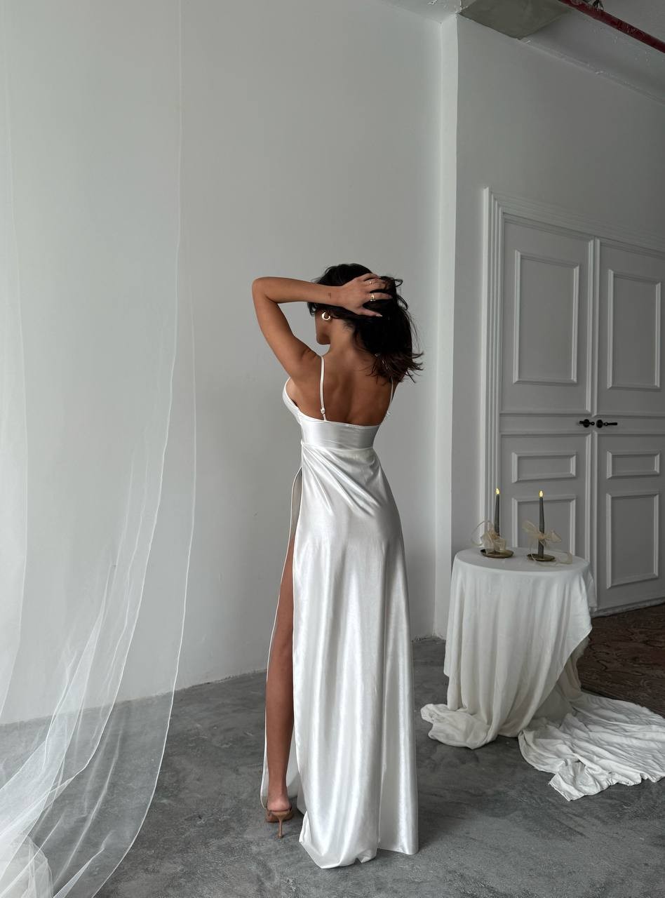 Örme Saten Kumaş Yırtmaçlı Elbise - BEYAZ