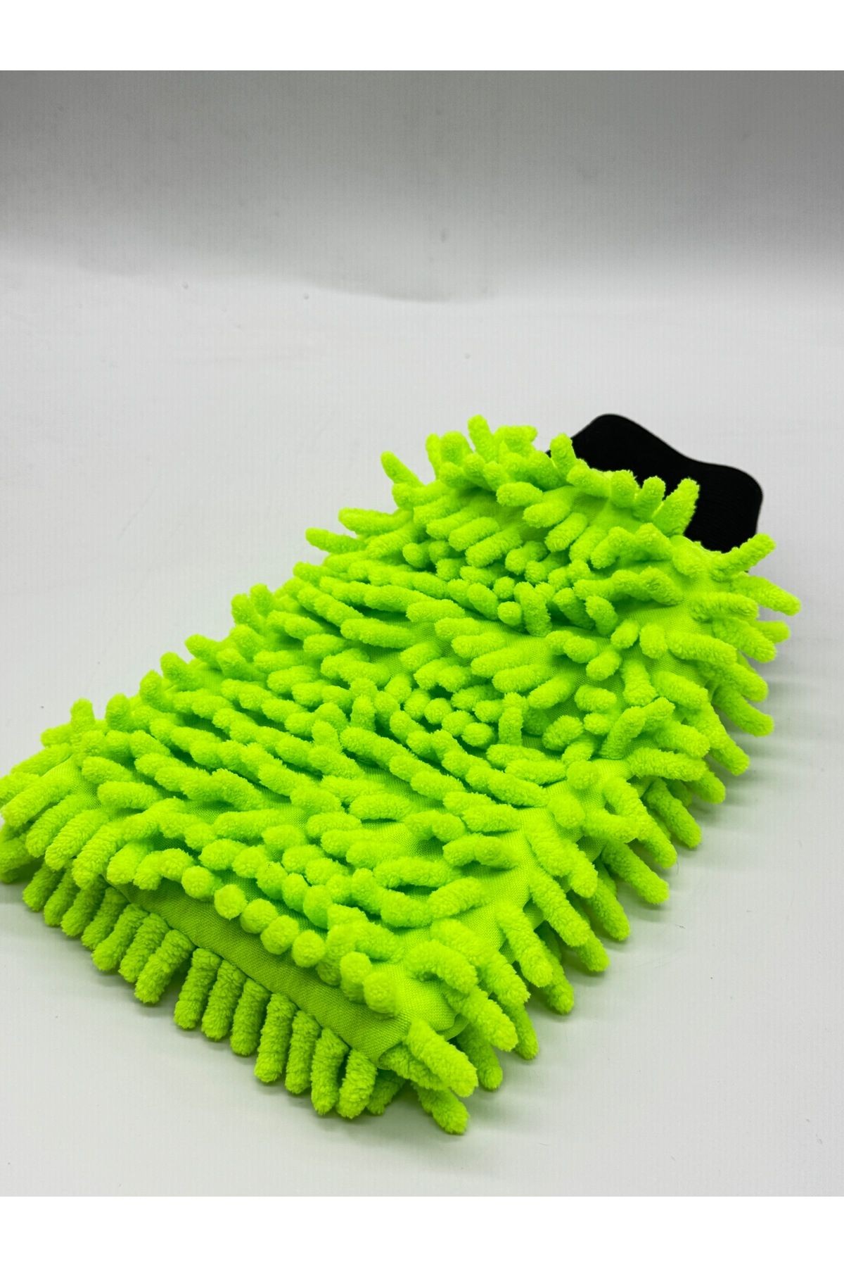 Cilalı Eldiven Seti Kampanyası TitoCar Cilalı Şampuan 750ml + Oto Yıkama Eldiveni 16x24cm