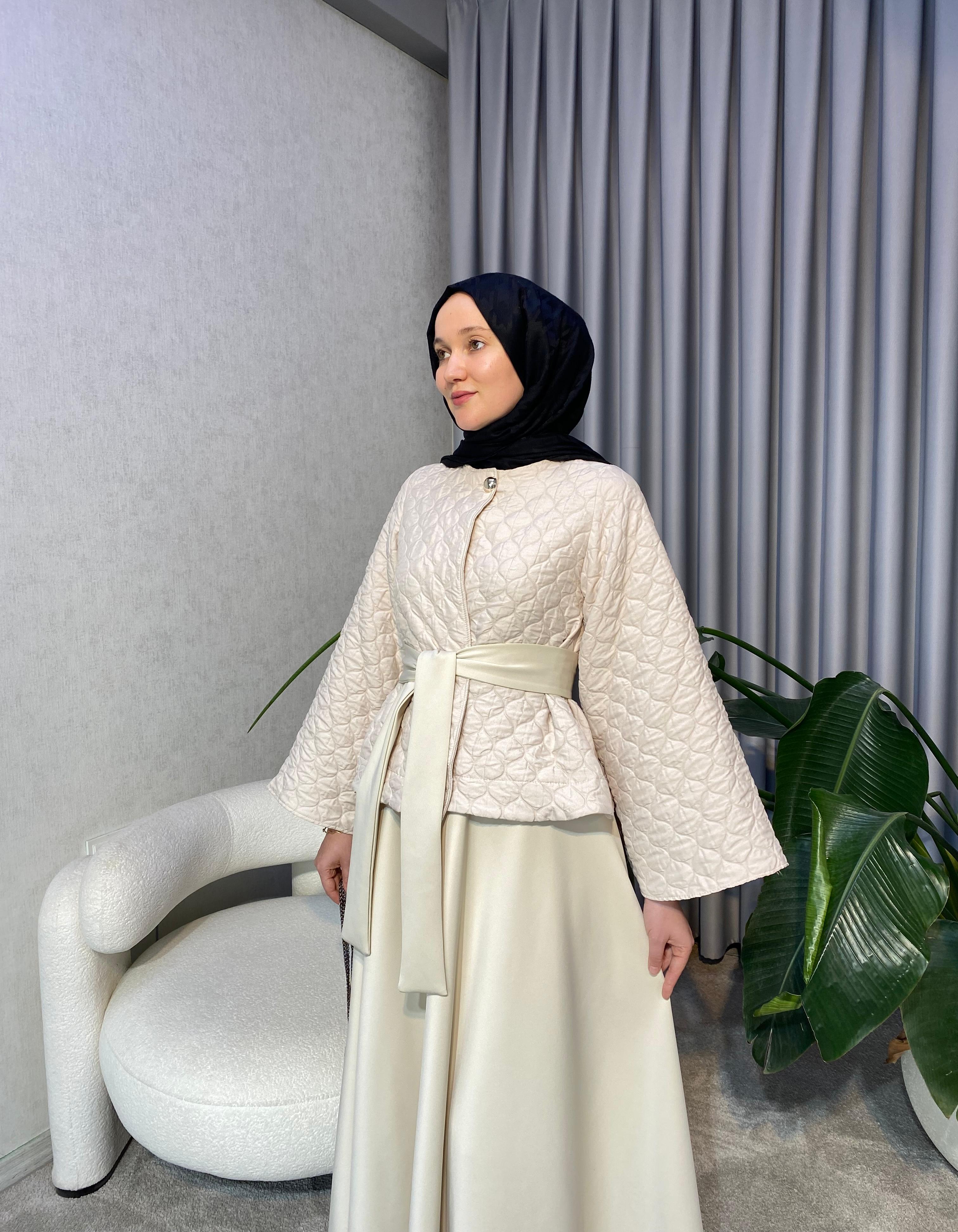 Kapitone Etekli Takım - Taş