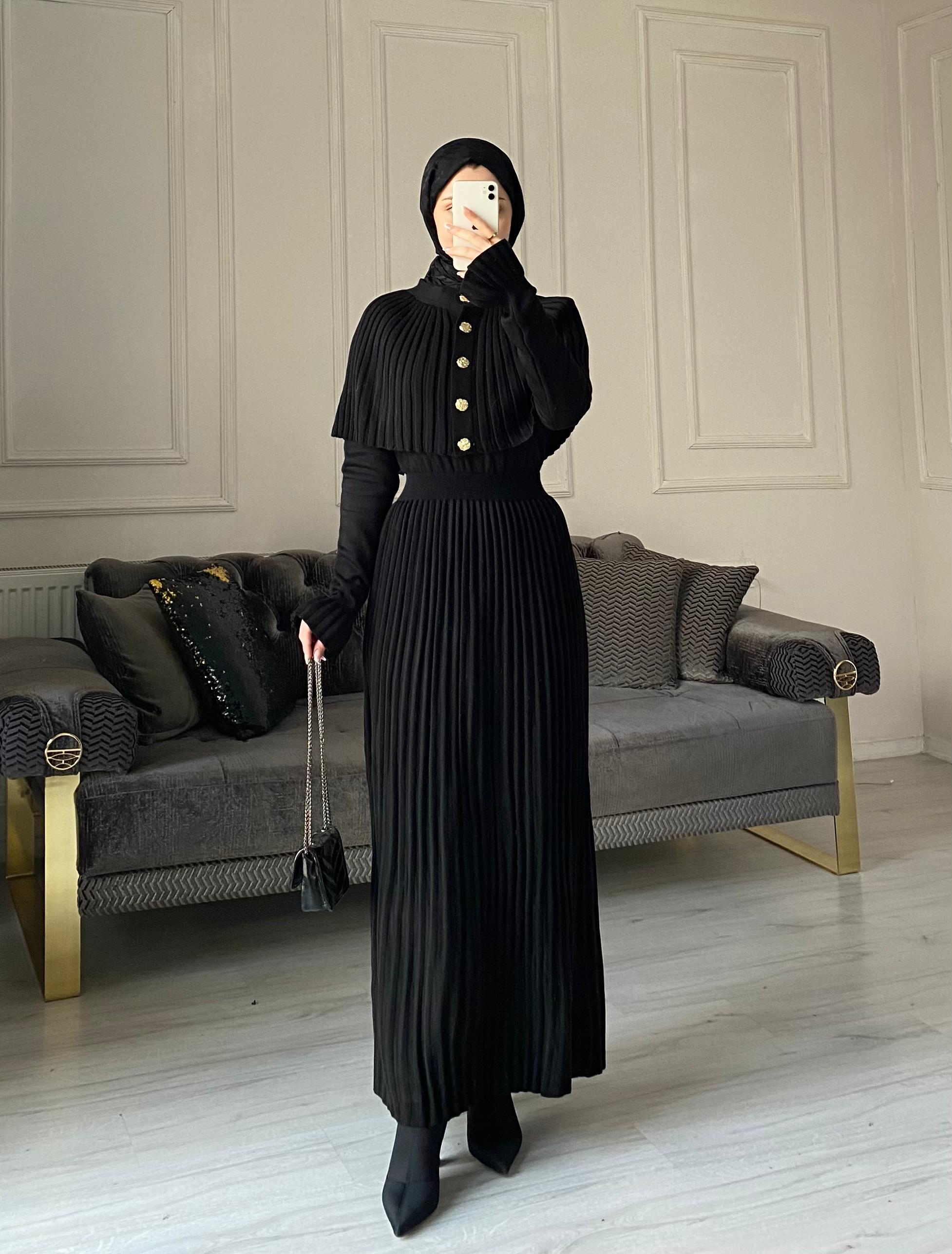 Seyran Kelebek Piliseli Elbise - Siyah