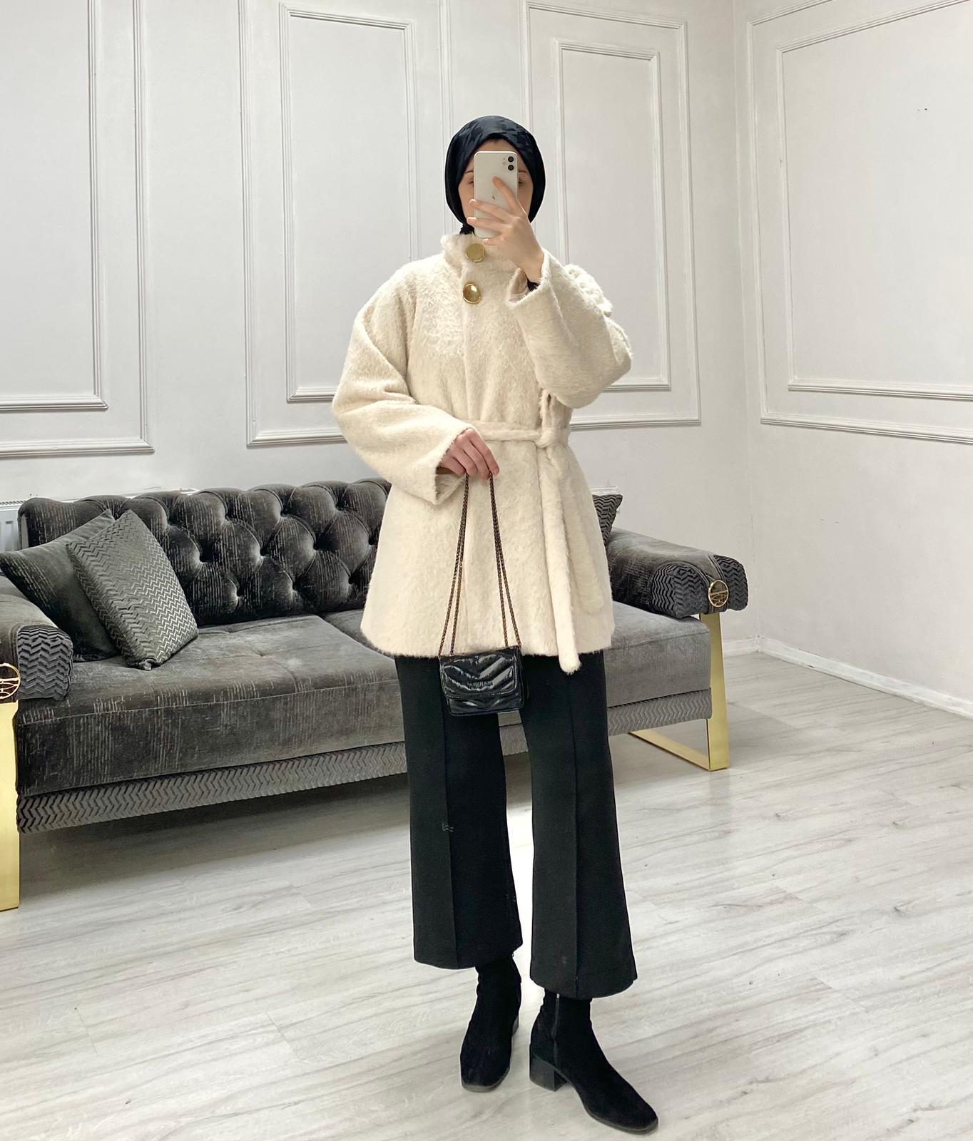 Majeste Kürk Kaban - Taş