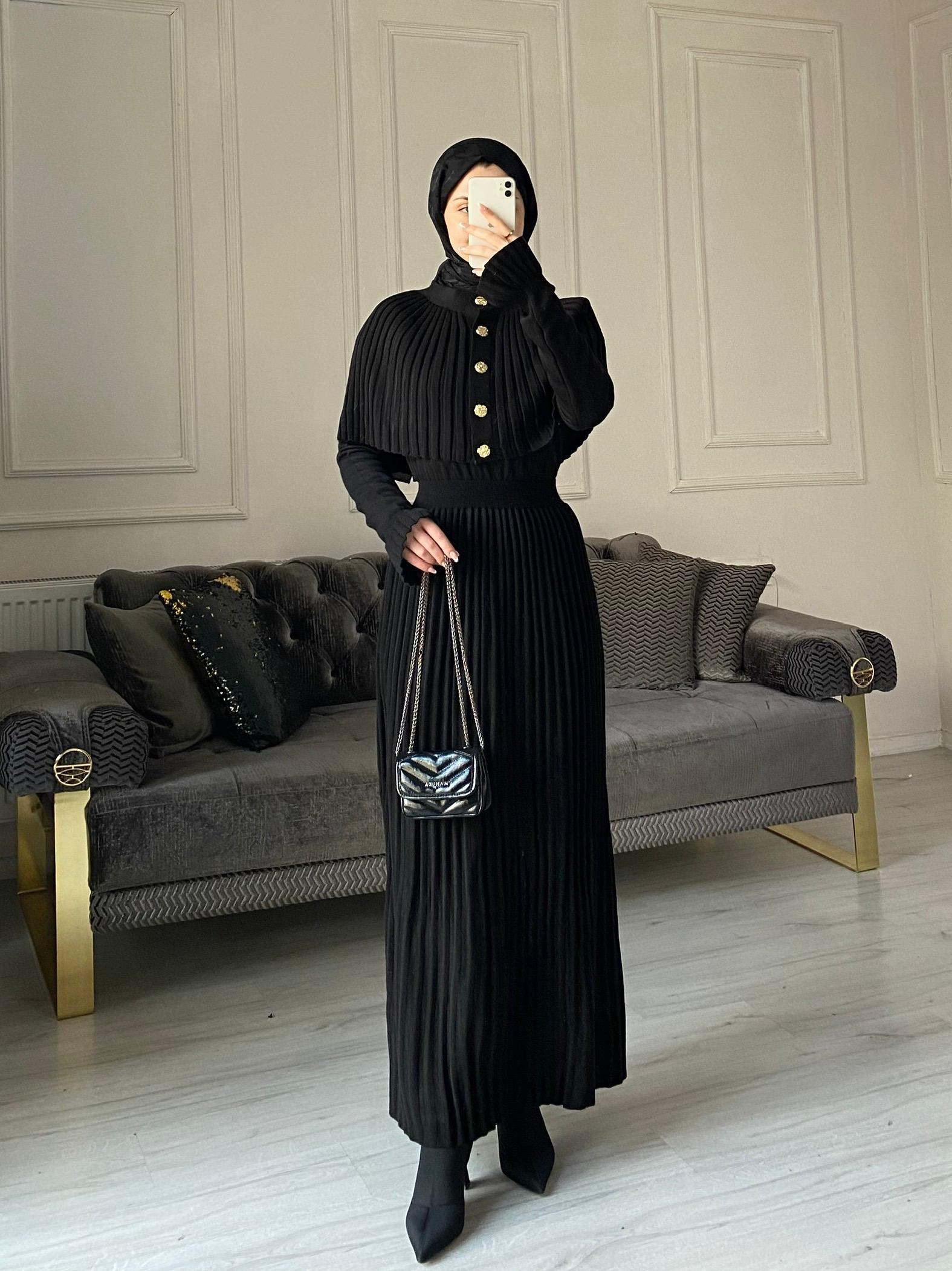 Seyran Kelebek Piliseli Elbise - Siyah