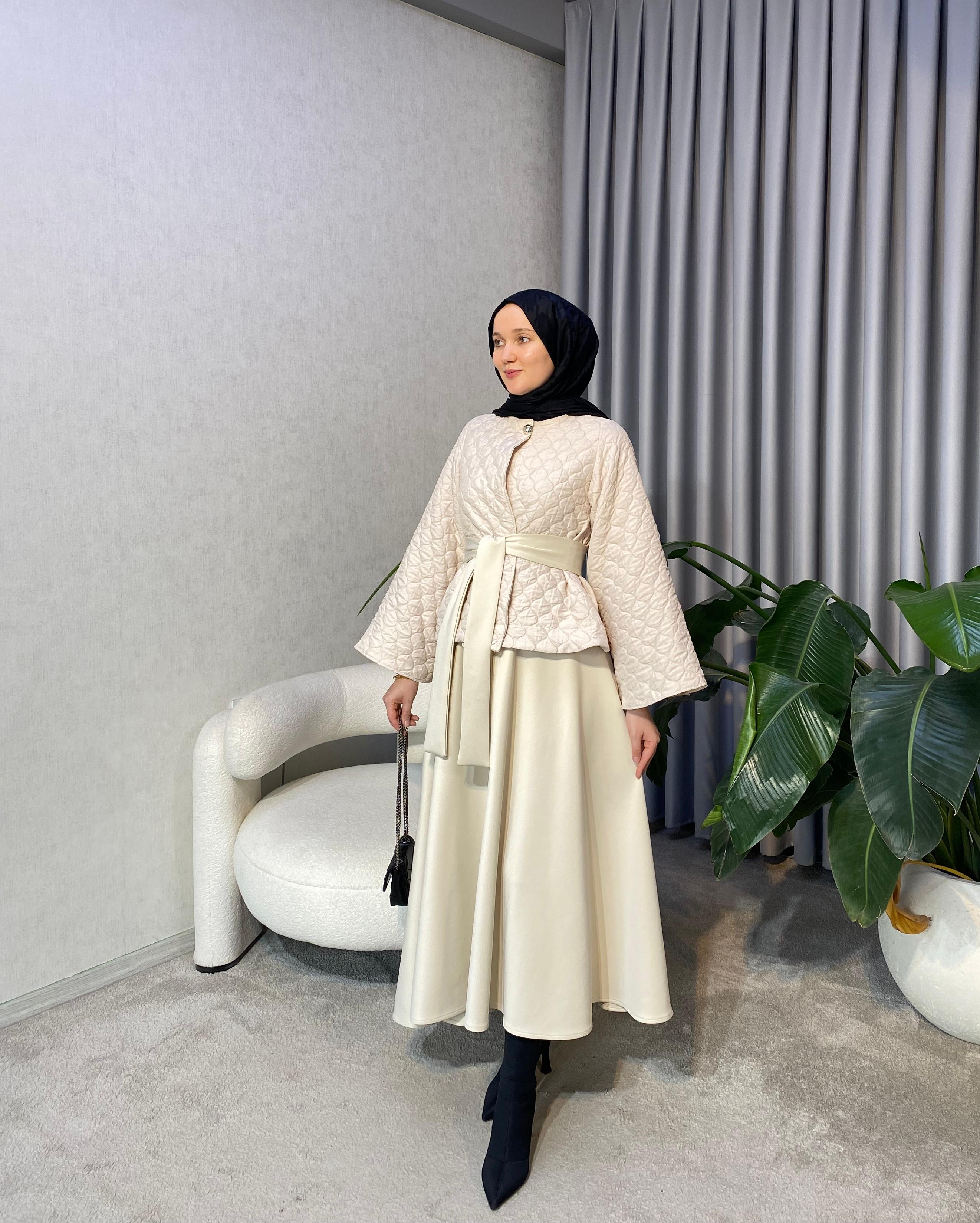 Kapitone Etekli Takım - Taş