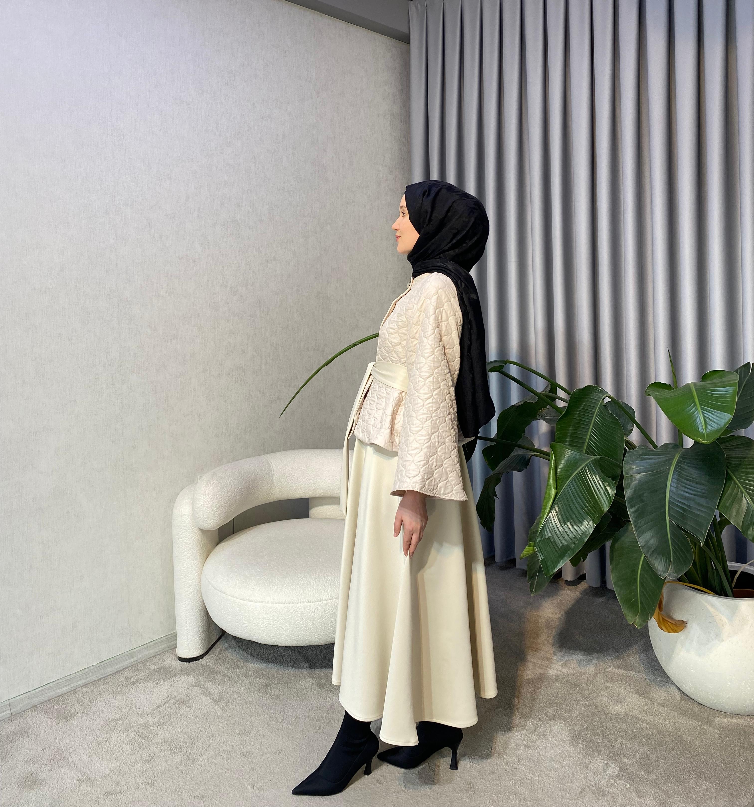 Kapitone Etekli Takım - Taş