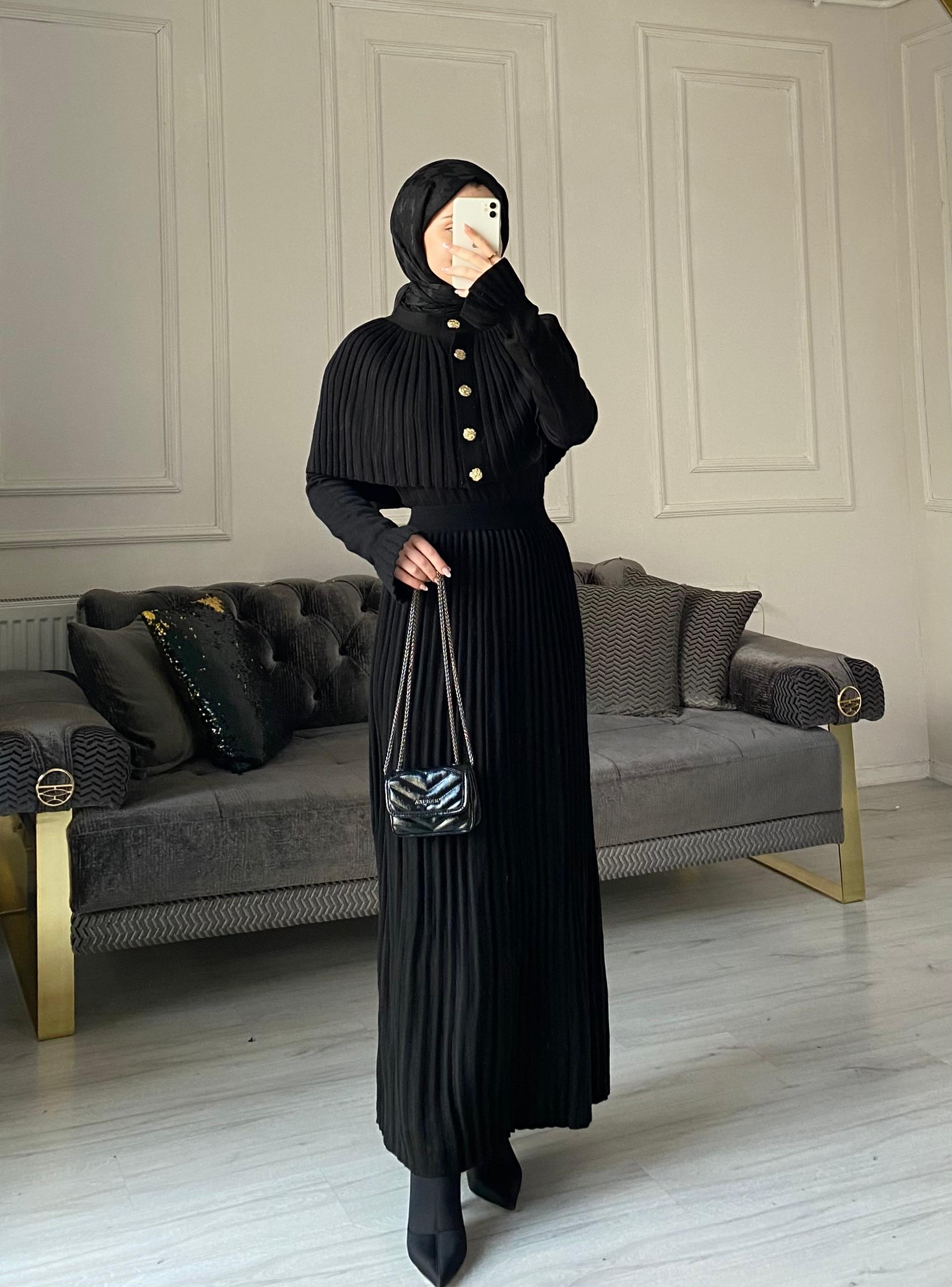 Seyran Kelebek Piliseli Elbise - Siyah