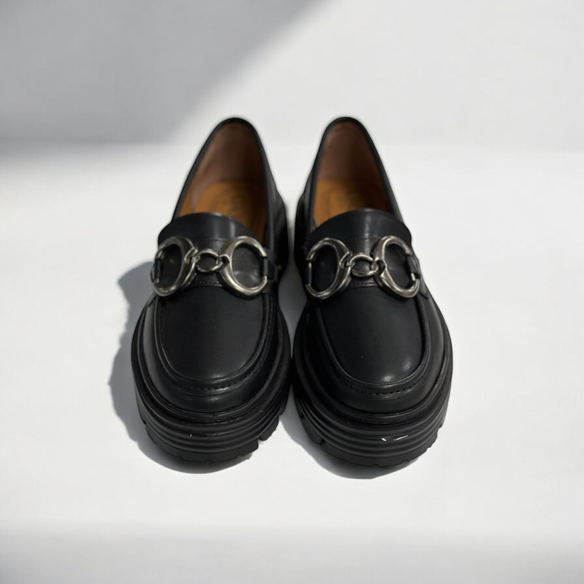 Loafer Metal Zincir Detaylı Siyah Kadın Casual Ayakkabı