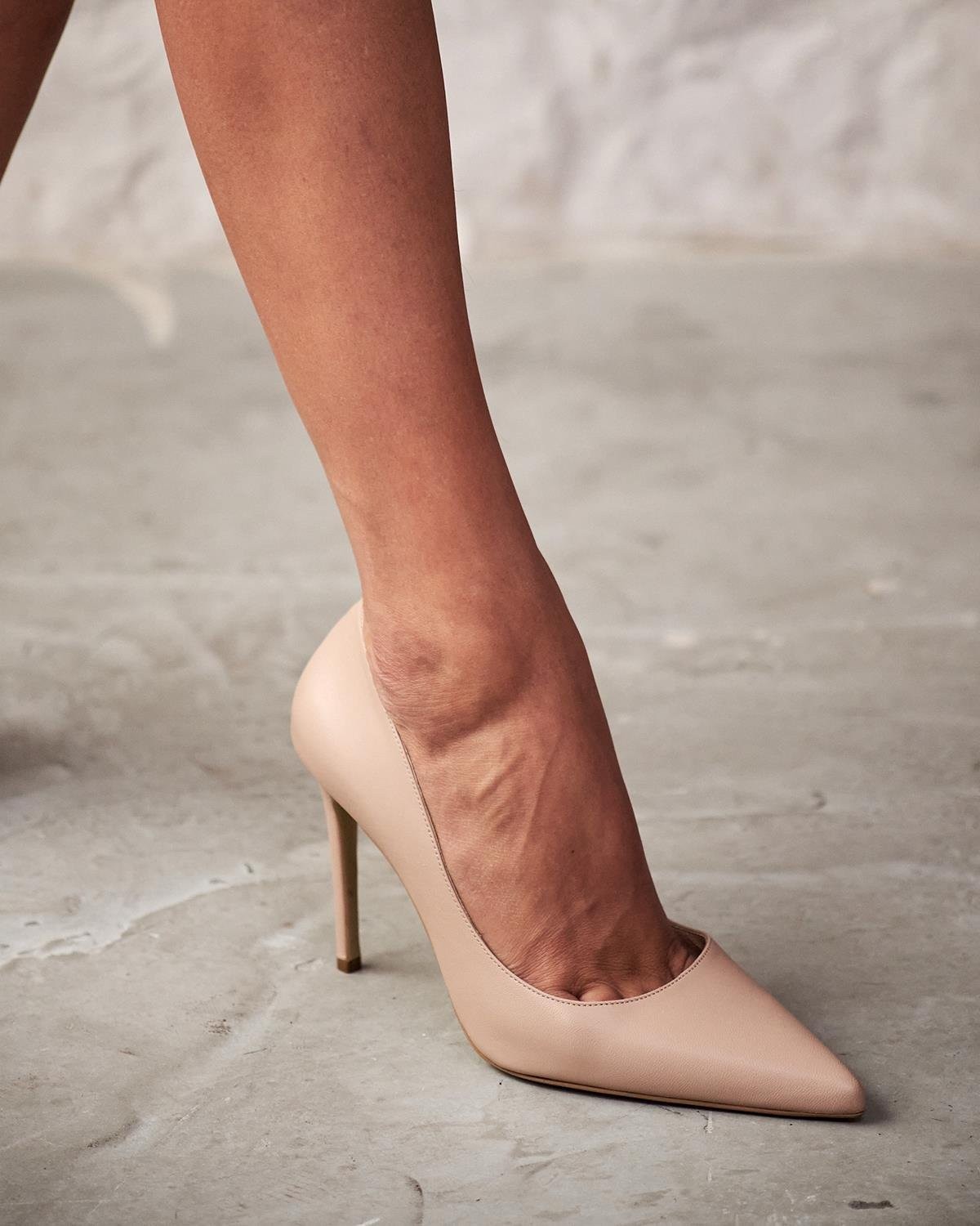SİSTA 10 CM NUDE DERİ STİLETTO