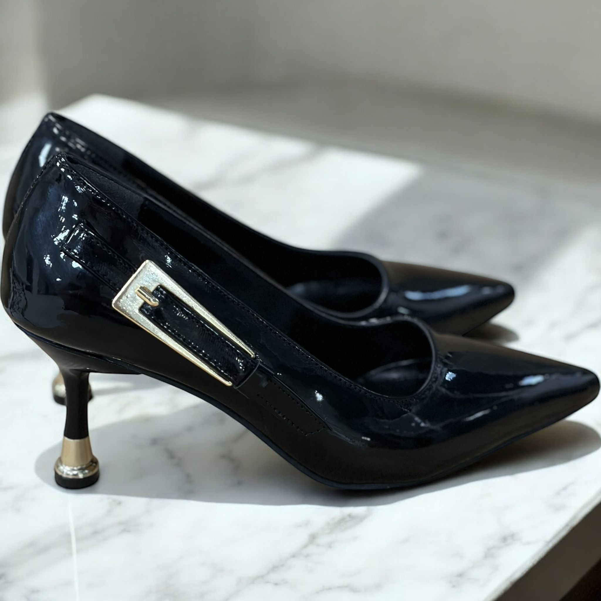 Bogota Siyah Gold Kemer Detay 8 Cm Stiletto
