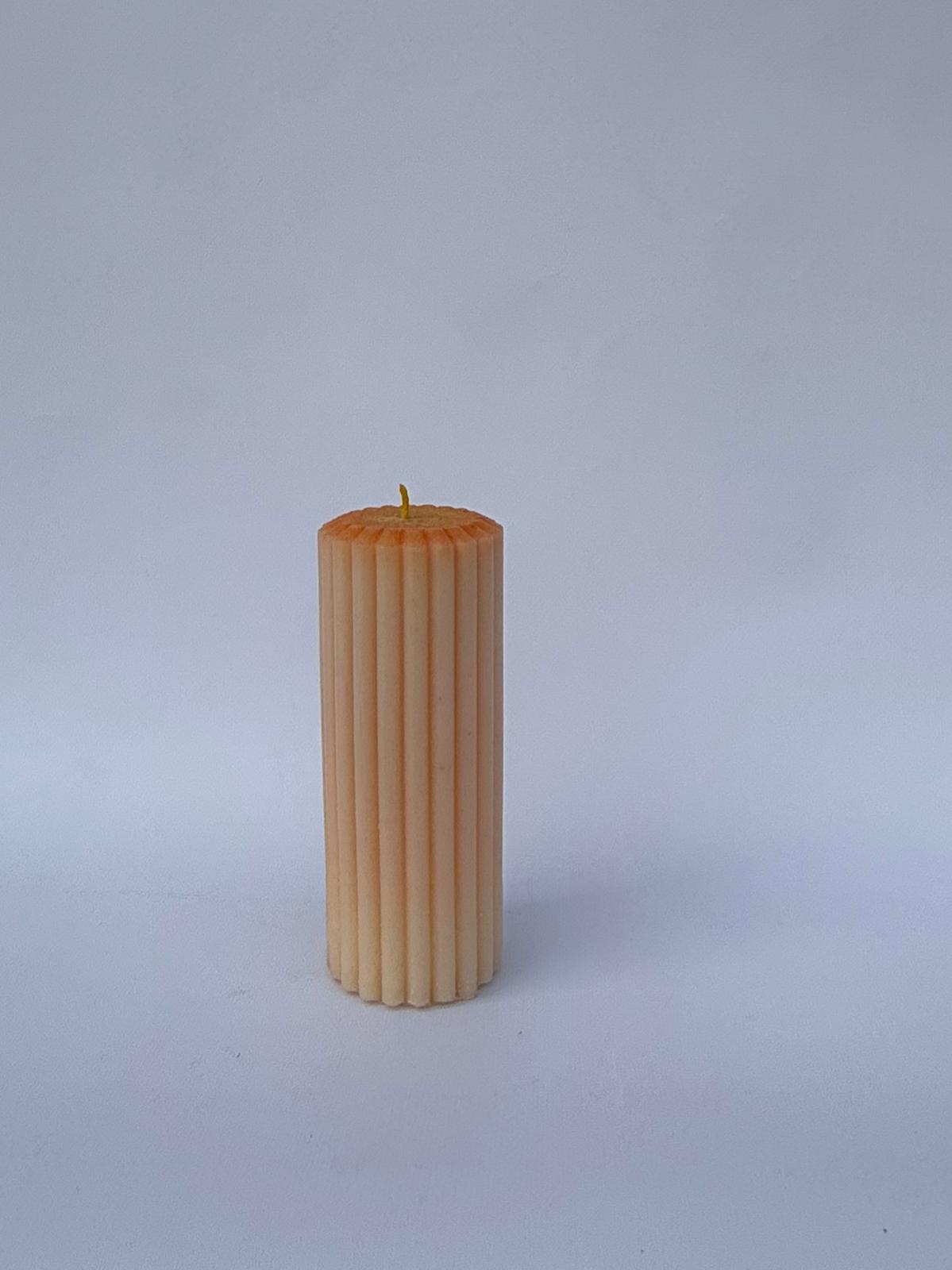 Yavruağzı silindir mum 