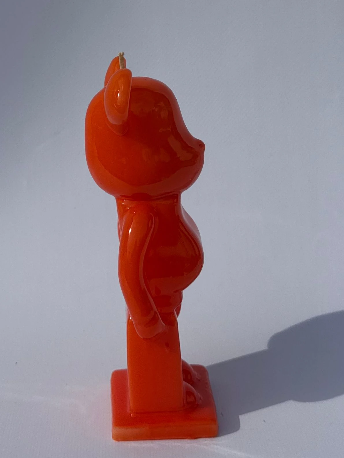 Modern turuncu ayıcık mum 