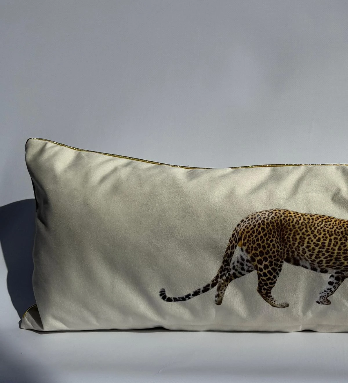 Ekru Leopar Desenli Lumbar Yastık