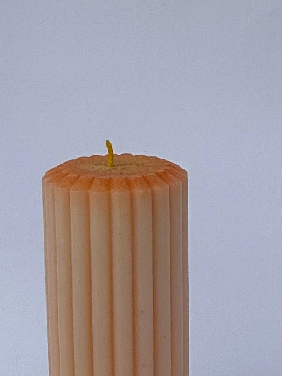 Yavruağzı silindir mum 