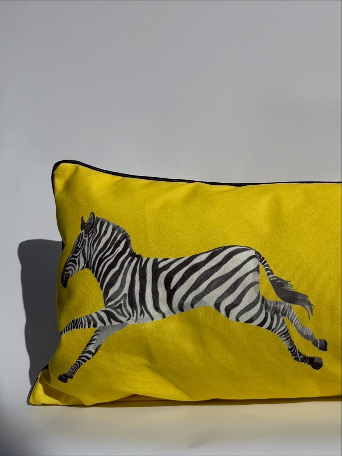 SARI ZEBRA DETAYLI LUMBAR YASTIK