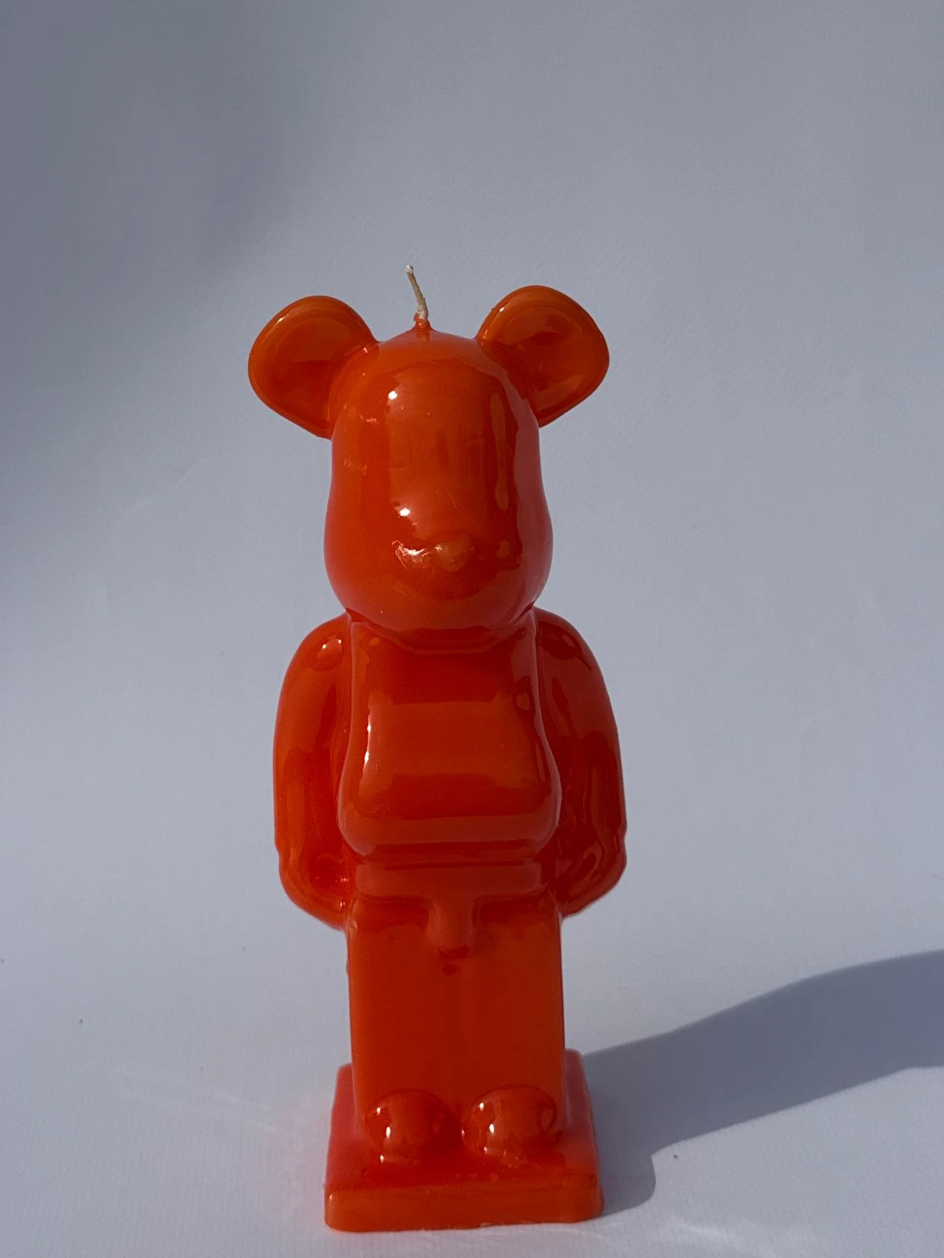 Modern turuncu ayıcık mum 