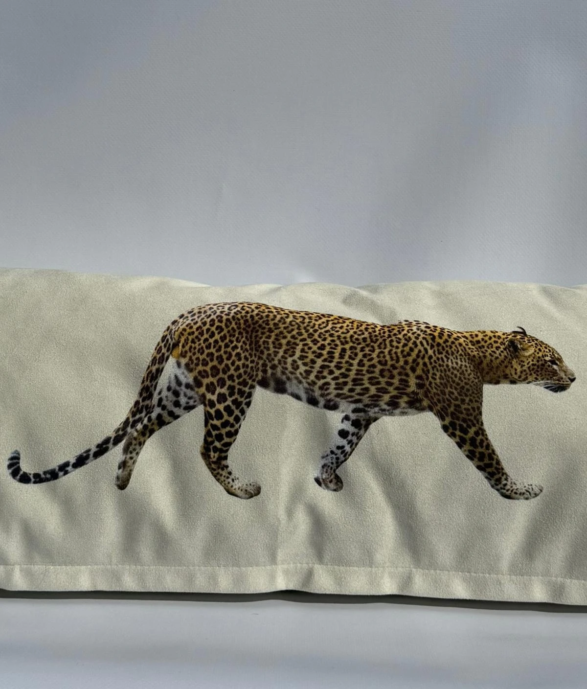 Ekru Leopar Desenli Lumbar Yastık