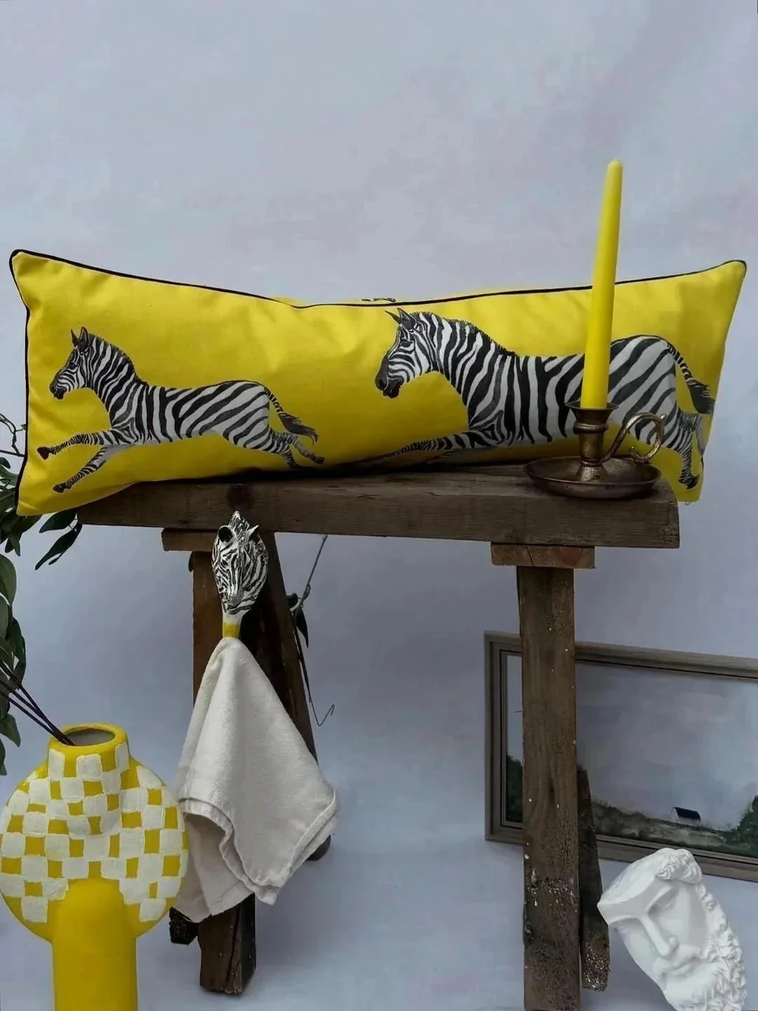 SARI ZEBRA DETAYLI LUMBAR YASTIK