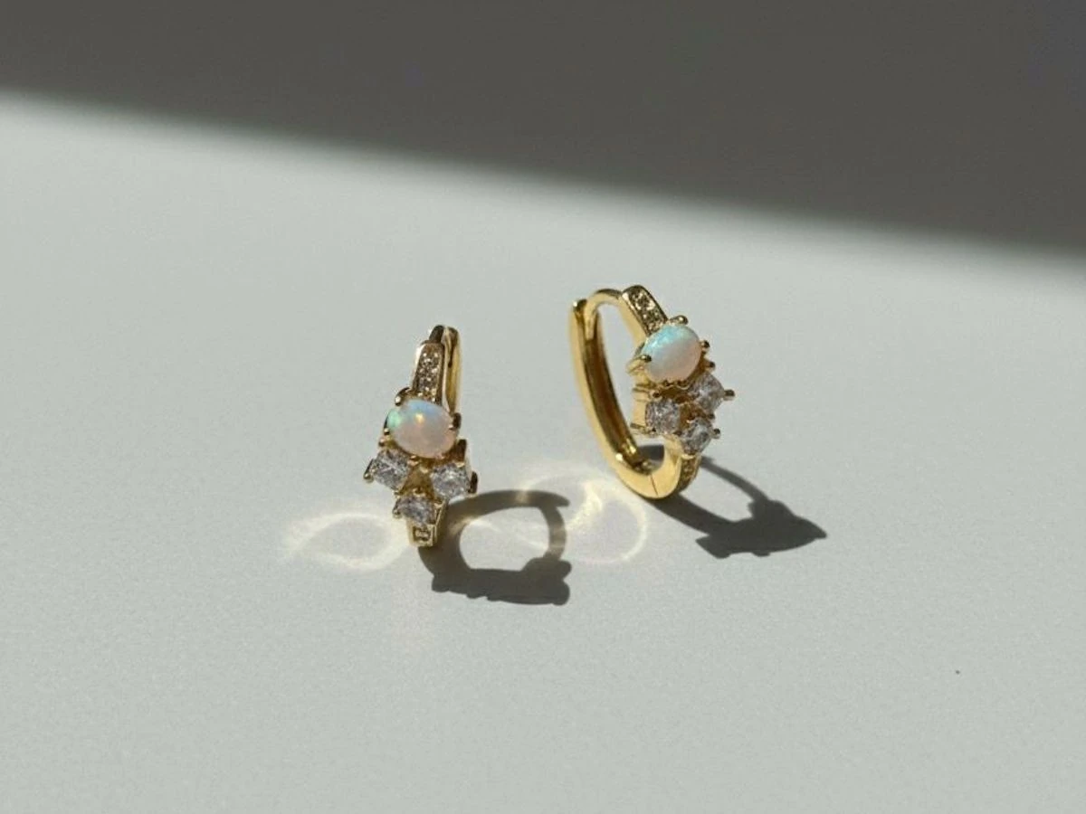 Slyvia Opal Küpeler - Beyaz