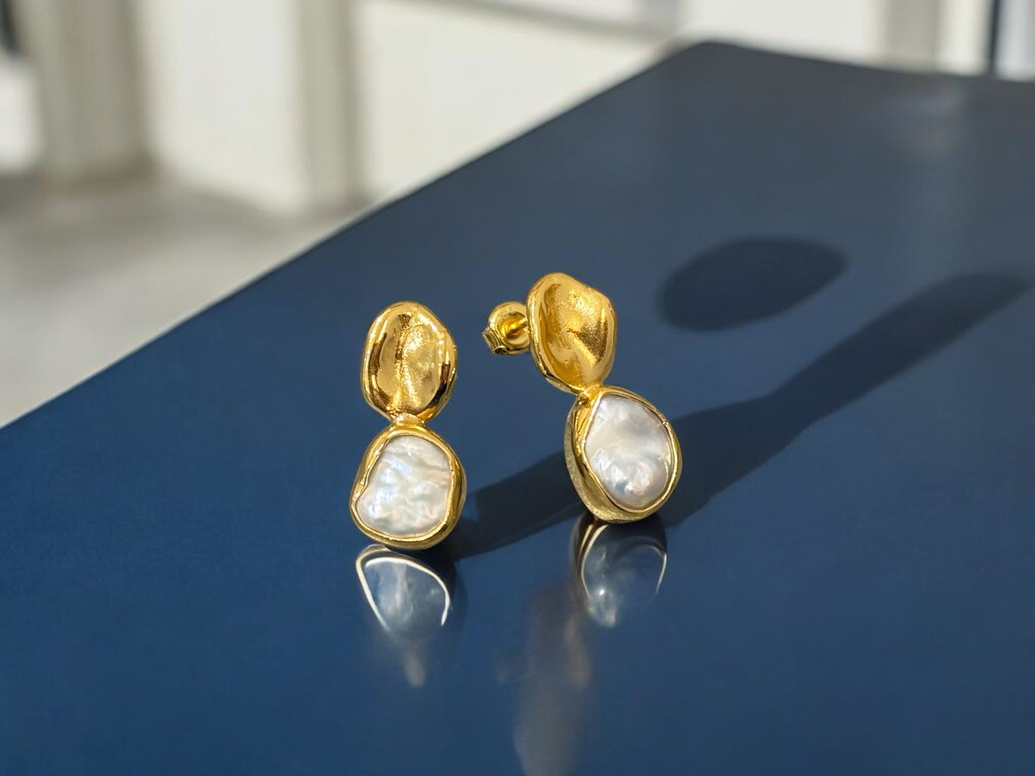 Trace Pearl Earrings