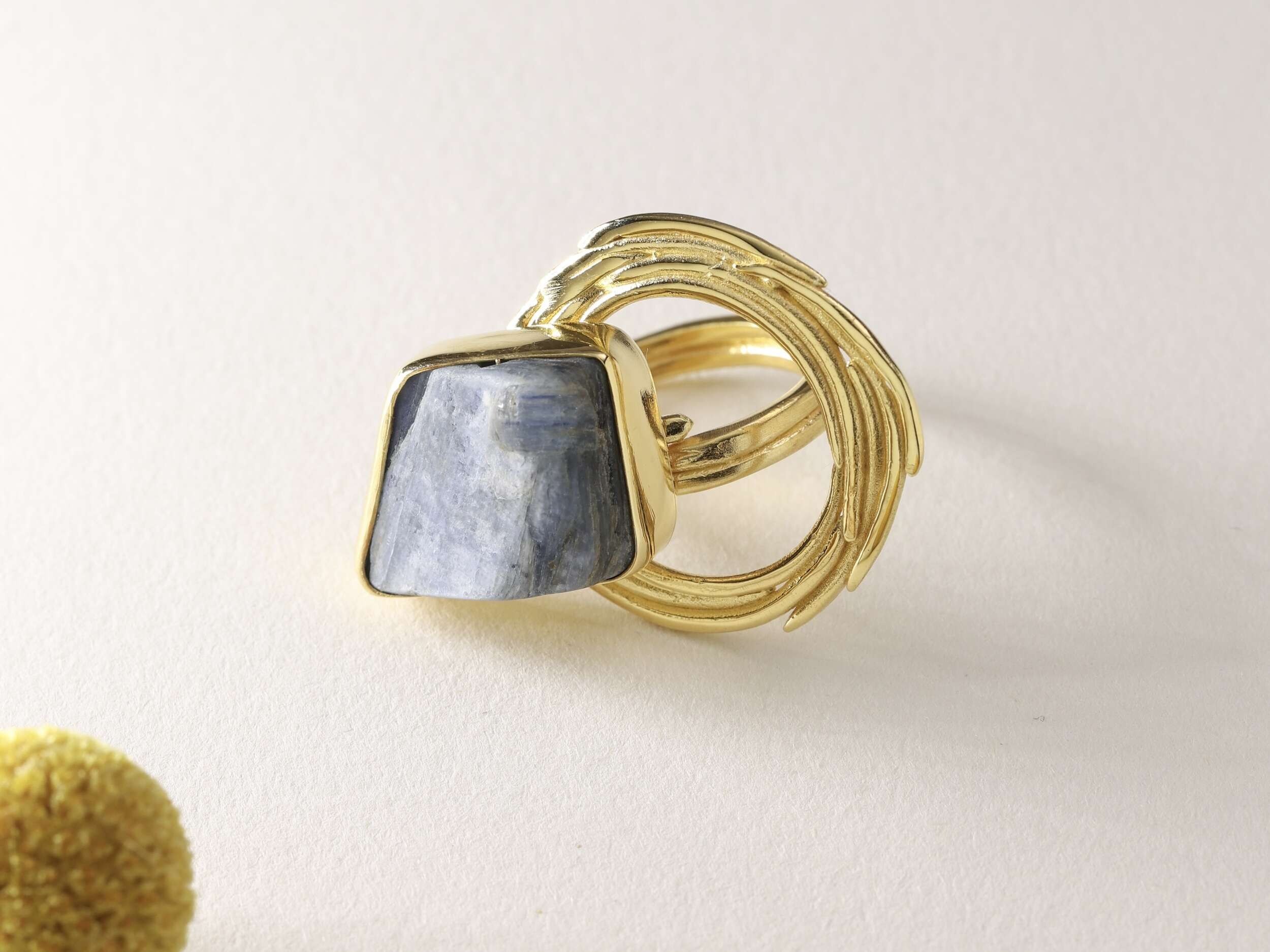 Circle Kyanite Ring