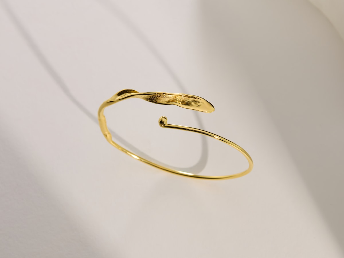 Curve Bilezik