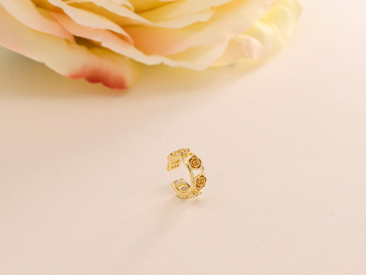 Hibiscus Earcuff